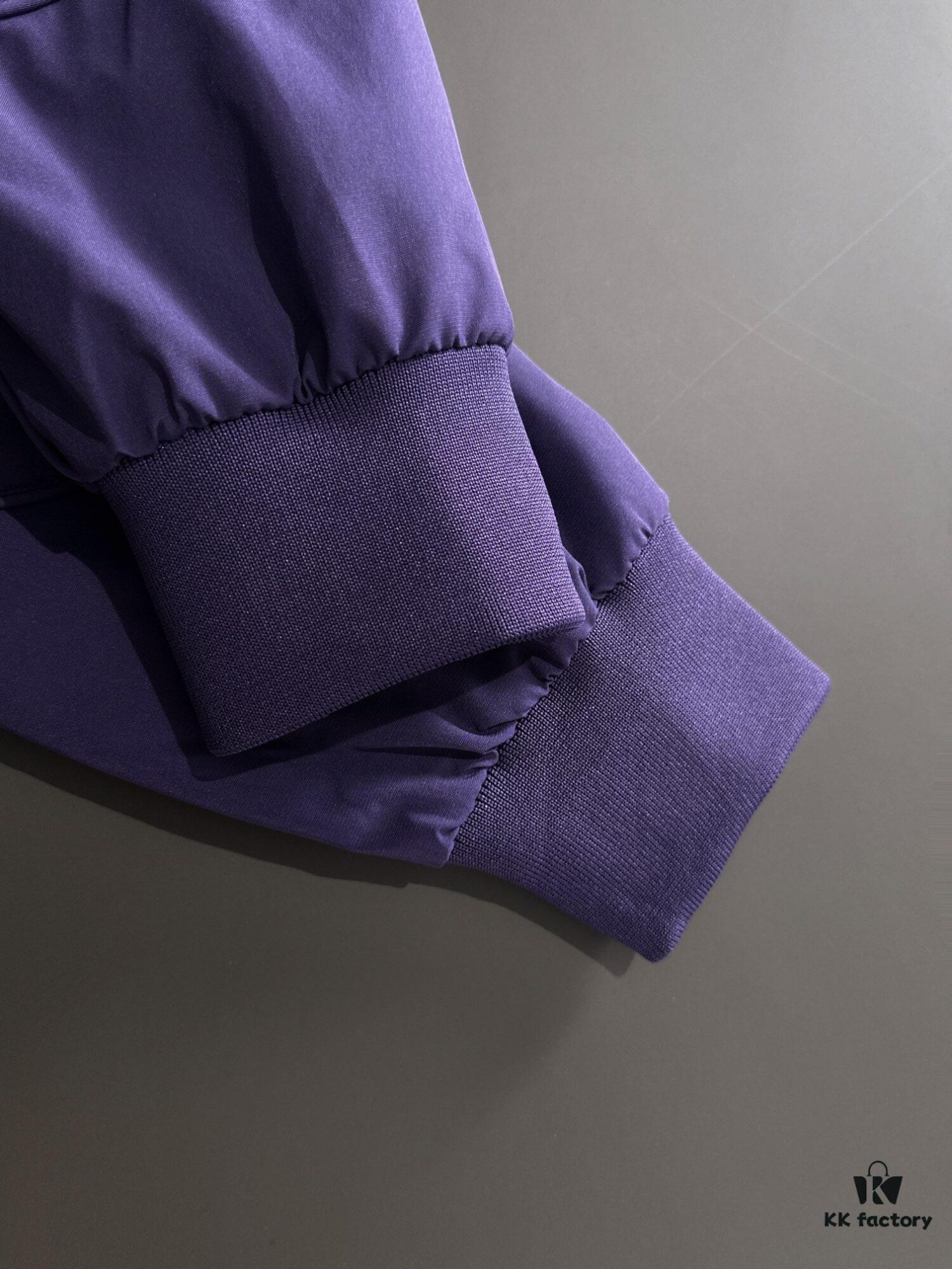 Canada Goose 2024 Autumn-Winter New Zip-Up Windbreaker Jacket, Custom-Dyed Nylon Fabric, Lightweight and Elegant, Casual Luxury Urban Style