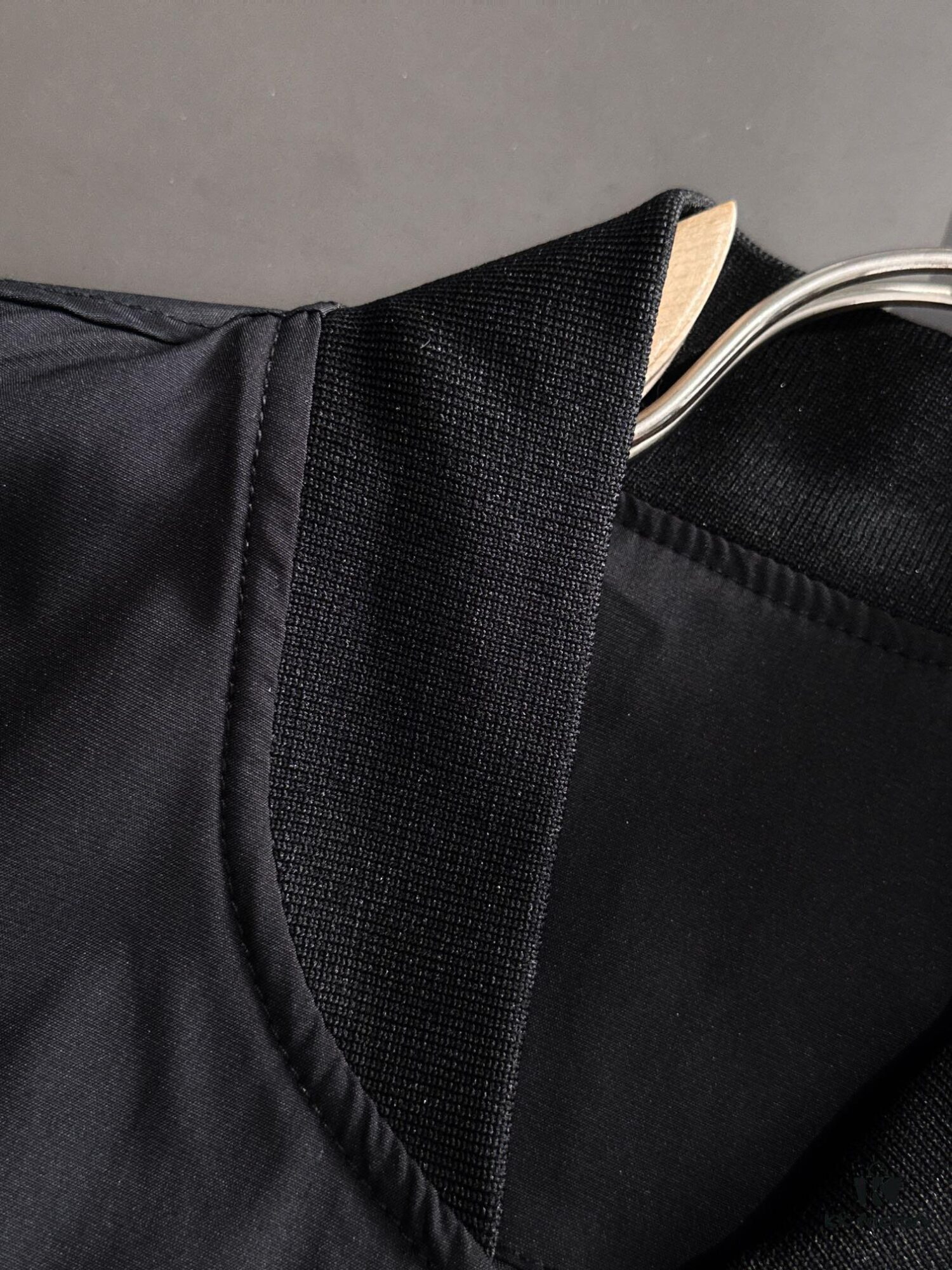 Canada Goose 2024 Autumn/Winter New Arrival Zippered Windbreaker Jacket, Custom-Dyed Nylon Fabric, Stylish and Lightweight Outerwear