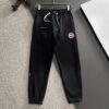 Canada Goose 2024 Autumn/Winter New Elastic Waist Casual Pants, Fleece-Lined, Premium Custom Fabric, Breathable and Comfortable, Refined Design with Brand Identity, Soft and Smooth Texture, Excellent Fit and Tailoring