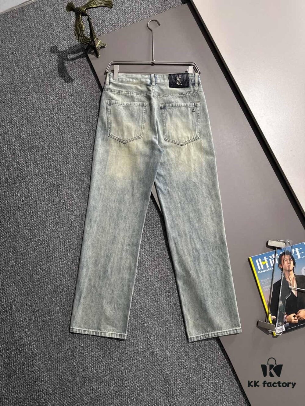 Saint Laurent 2025 All-Season Slim-Fit Denim Jeans, Made from Imported Japanese Plain-Woven Cotton Denim, Fully Labeled, Elegant and Minimalist, Soft and Comfortable with Versatile Styling – A Must-Have for Luxury Casual and Daily Wear