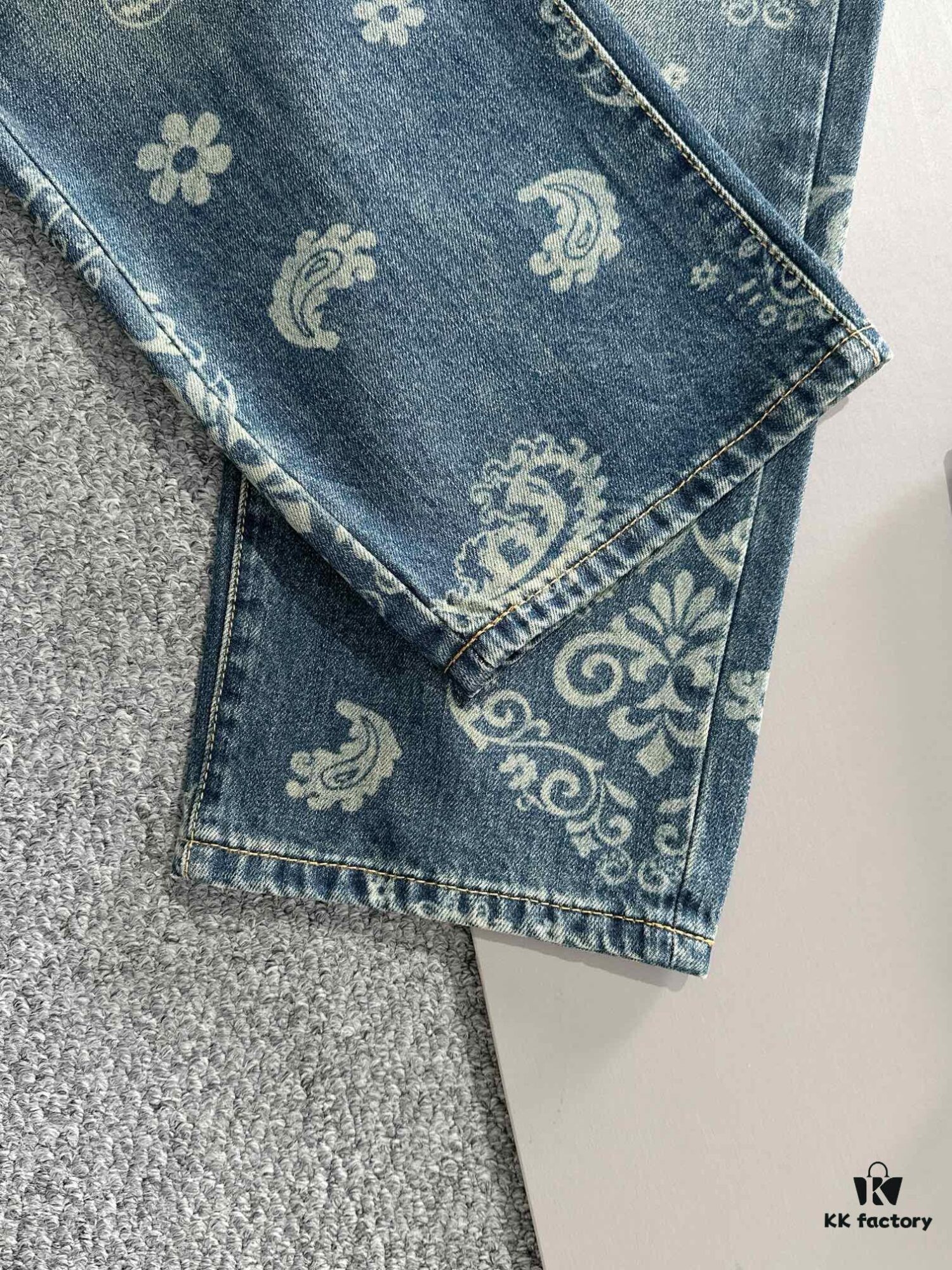 Chrome Hearts 2025 All-Season Loose Straight-Leg Jeans, Ultimate Trendsetter Fashion! Crafted from Imported Japanese Denim Fabric, Soft, Comfortable, Breathable, and Stylish with a Modern Vintage Hue – Perfect for Everyday Luxury Wear