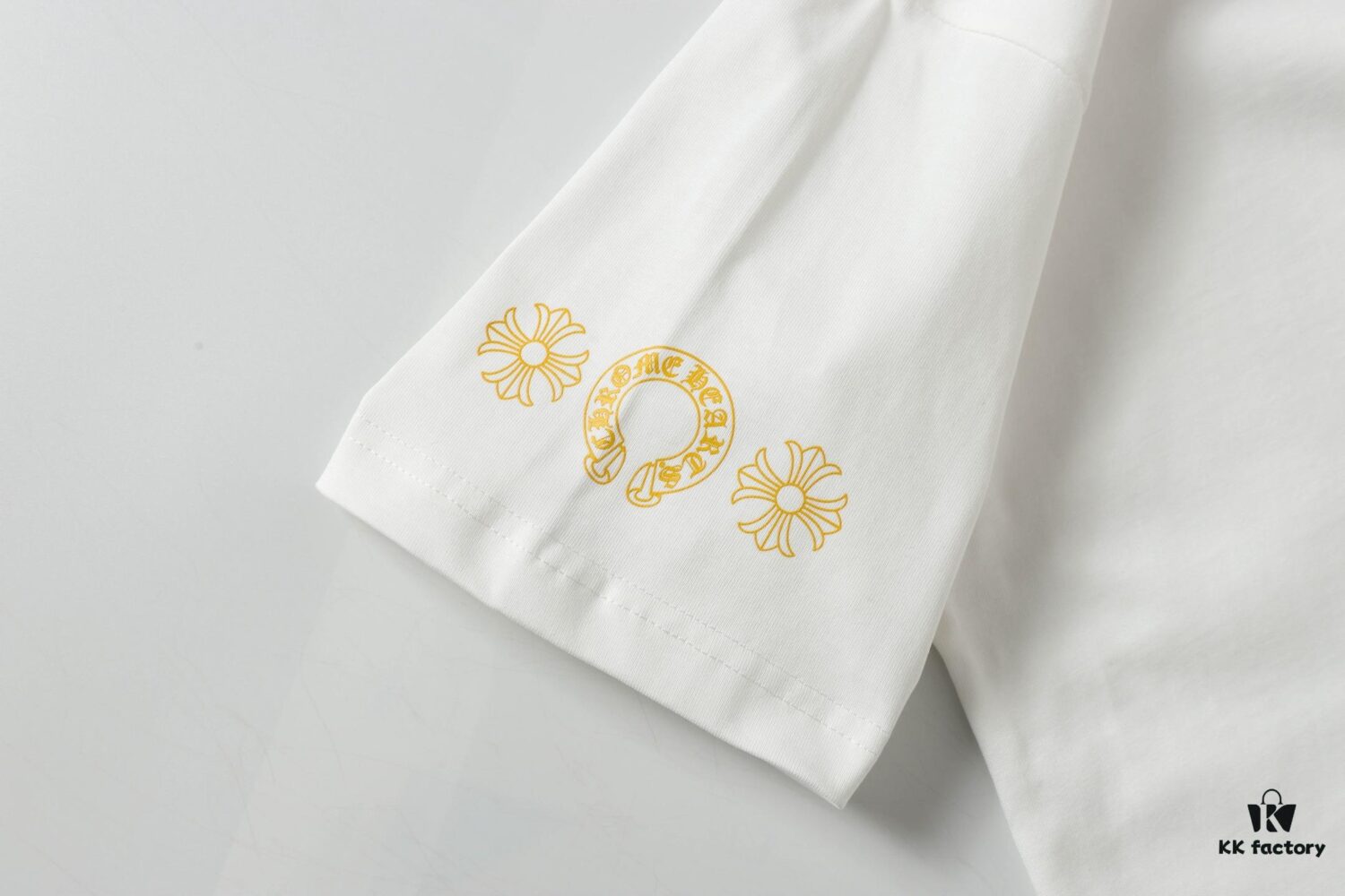 Chrome Hearts CH Cross Painted Horseshoe Short Sleeve T-Shirt