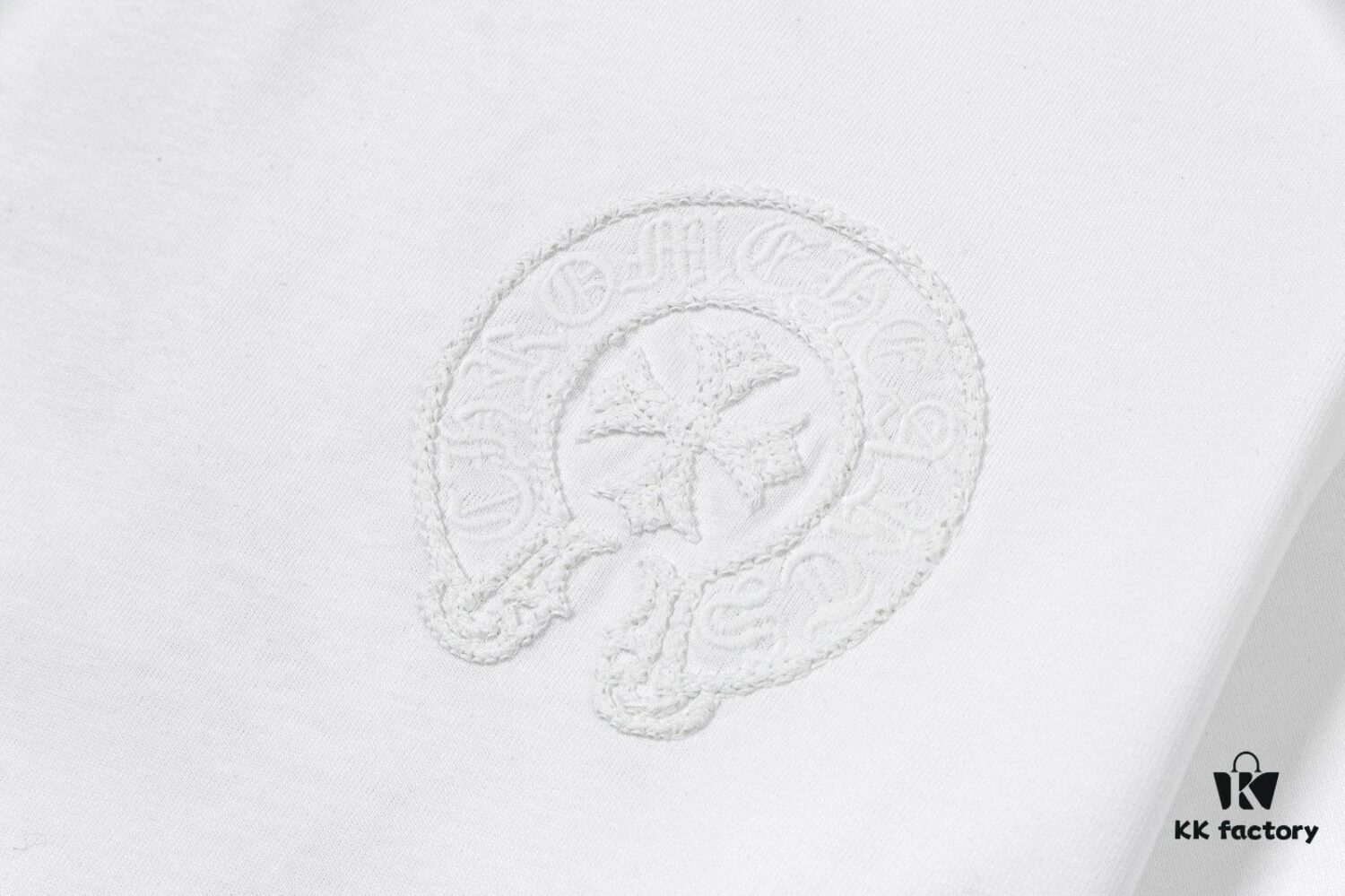 CH Chrome Hearts 2025FW Short Sleeve T-Shirt with Arched Bridge Embroidery and Hollow Stitching, Premium 26s Double-Yarn 300g Fabric, Heavyweight Material, Custom Ribbed Trim with Matching Dye, Full Triple Labeling, Unisex Design