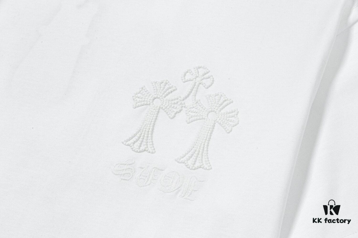 CH Chrome Hearts 2025FW Short Sleeve T-Shirt with Arch Bridge Embroidery, Premium 26s Double Yarn 300g Fabric, Heavyweight Material, Custom Jersey Ribbing Dyed in Same Dye Batch, Three Labels Included, Unisex Design