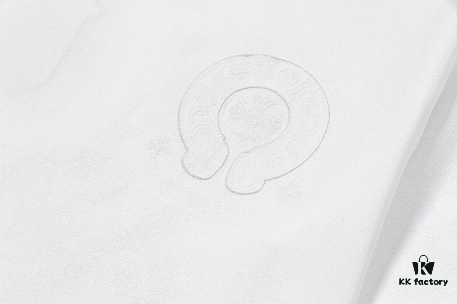 CH Chrome Hearts 2025FW Short Sleeve T-Shirt with Applique Embroidery, Premium 26s Double Yarn 300g Fabric, Heavyweight Material, Custom Spandex Rib Knit Dyed Together with Body, Three Labels Complete, Unisex Design