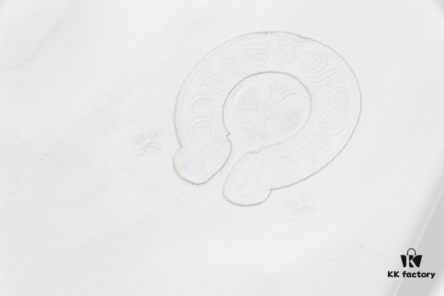 CH Chrome Hearts 2025FW Short Sleeve T-Shirt with Applique Embroidery, Premium 26s Double Yarn 300g Fabric, Heavyweight Material, Custom Spandex Rib Knit Dyed Together with Body, Three Labels Complete, Unisex Design