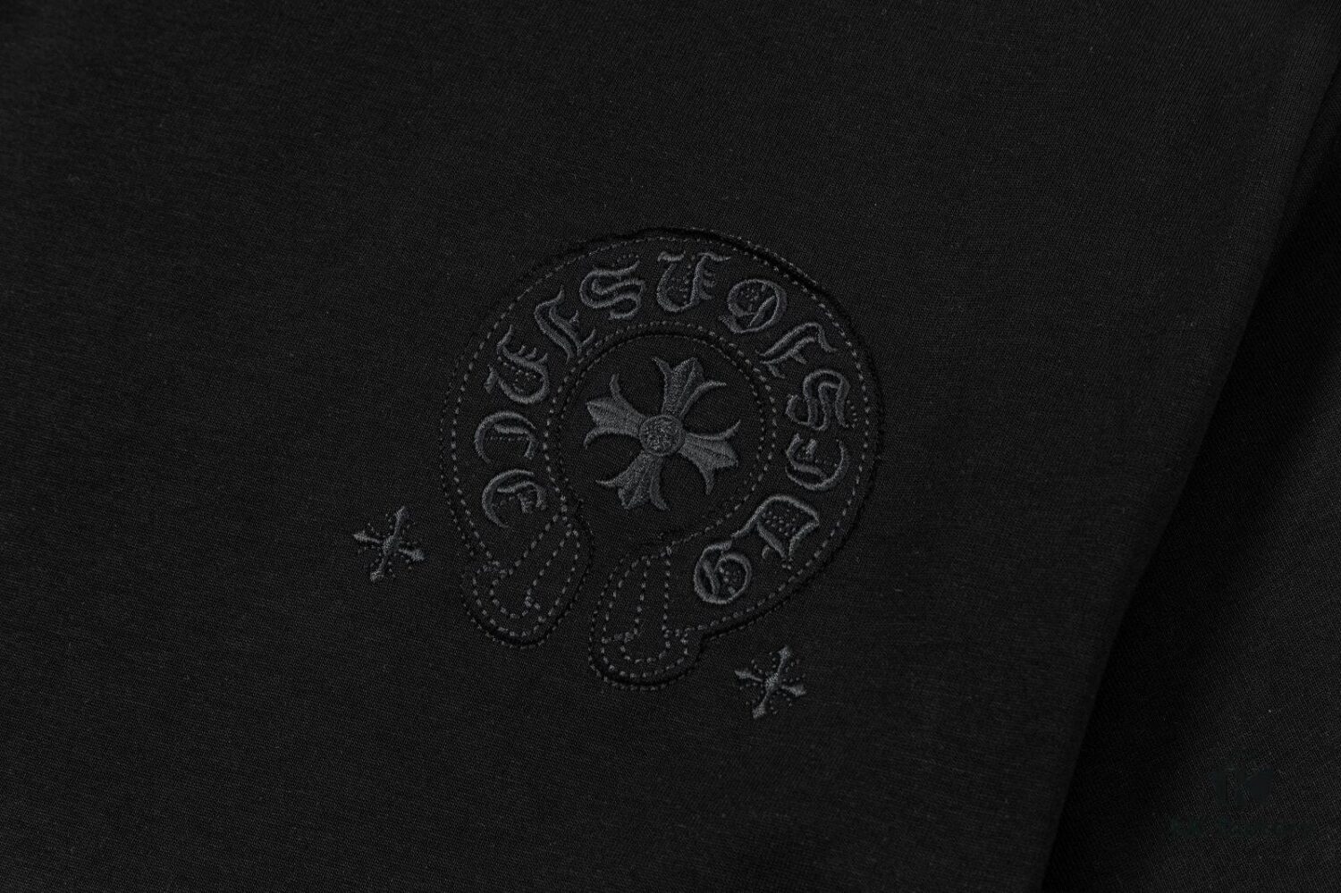 CH Chrome Hearts 2025FW Short Sleeve T-Shirt with Applique Embroidery, Premium 26s Double Yarn 300g Fabric, Heavyweight Material, Custom Lycra Ribbing Dyed in Same Dye Lot, Complete Three Labels, Unisex Design