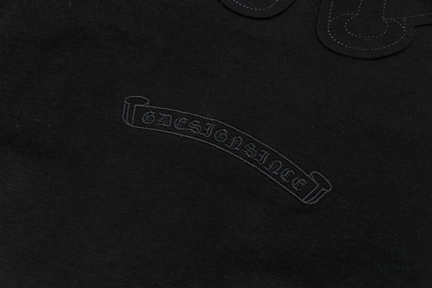 CH Chrome Hearts 2025FW Short Sleeve T-Shirt with Applique Embroidery, Premium 26s Double Yarn 300g Fabric, Heavyweight Material, Custom Lycra Ribbing Dyed in Same Dye Lot, Complete Three Labels, Unisex Design