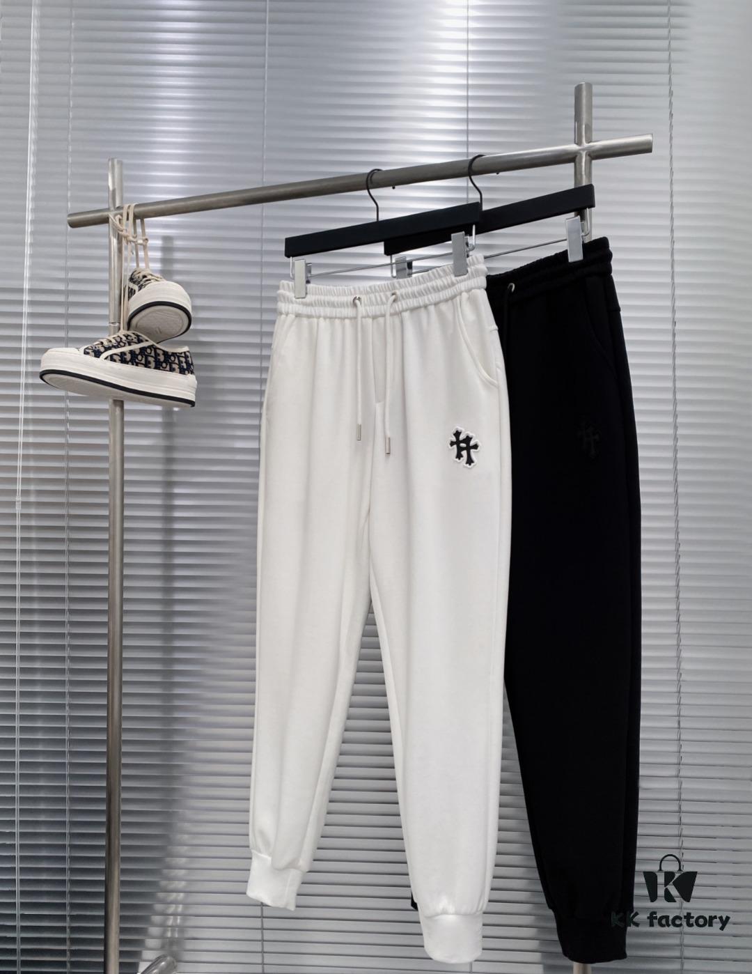 CH Chrome Heart 24FW Spring/Summer New Arrival Horseshoe Sanskrit Logo Cropped Casual Pants Unisex – Cross Sanskrit Patch Design