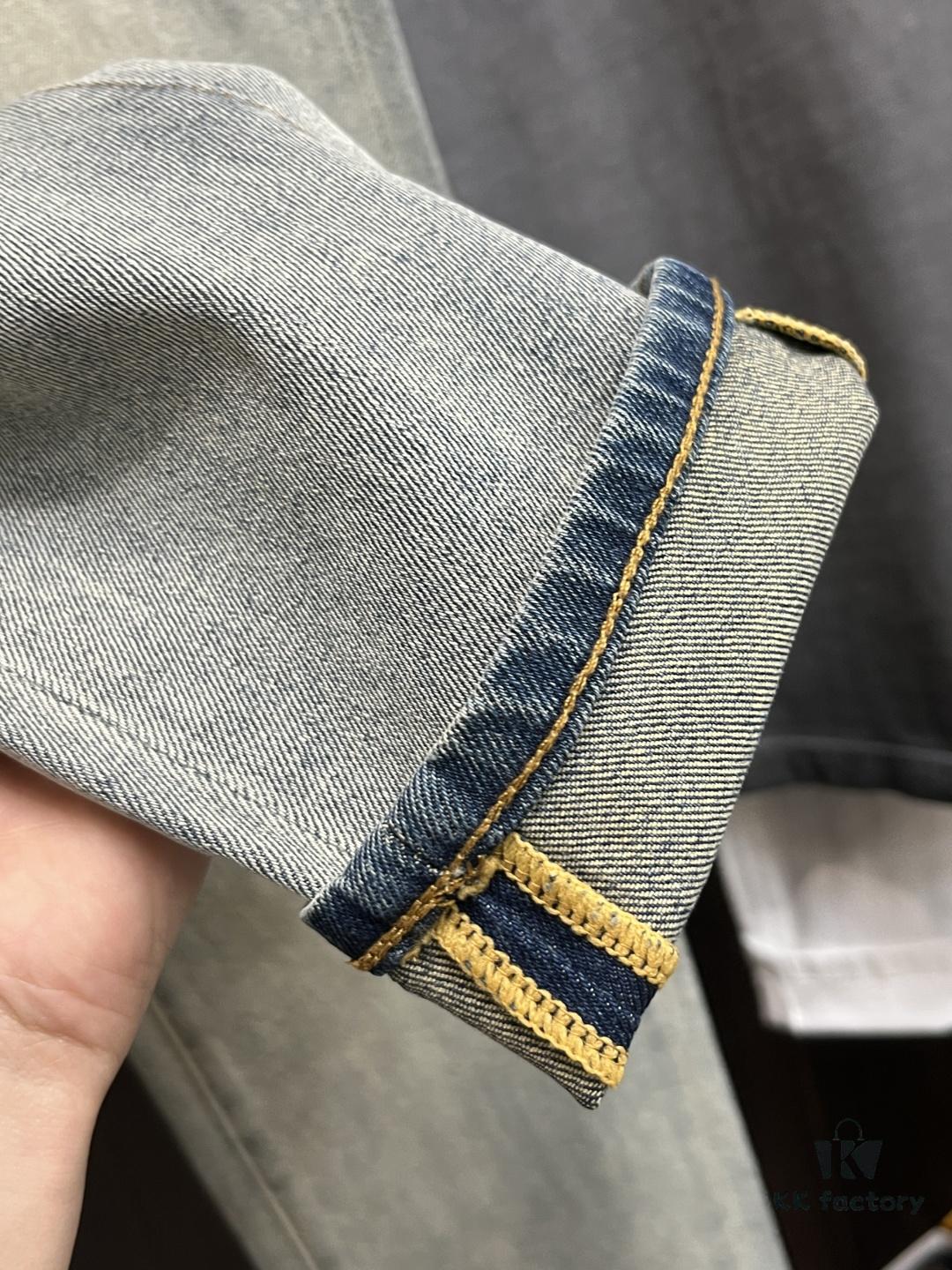 Exclusive New Arrival Crocodile Heart Men's Fashion Casual Jeans, High-End European Style Original Stock Pants, Trendy and Comfortable with Excellent Breathability and Impeccable Craftsmanship, Featuring Brand Design Elements for a Premium Look and Relaxed Fit