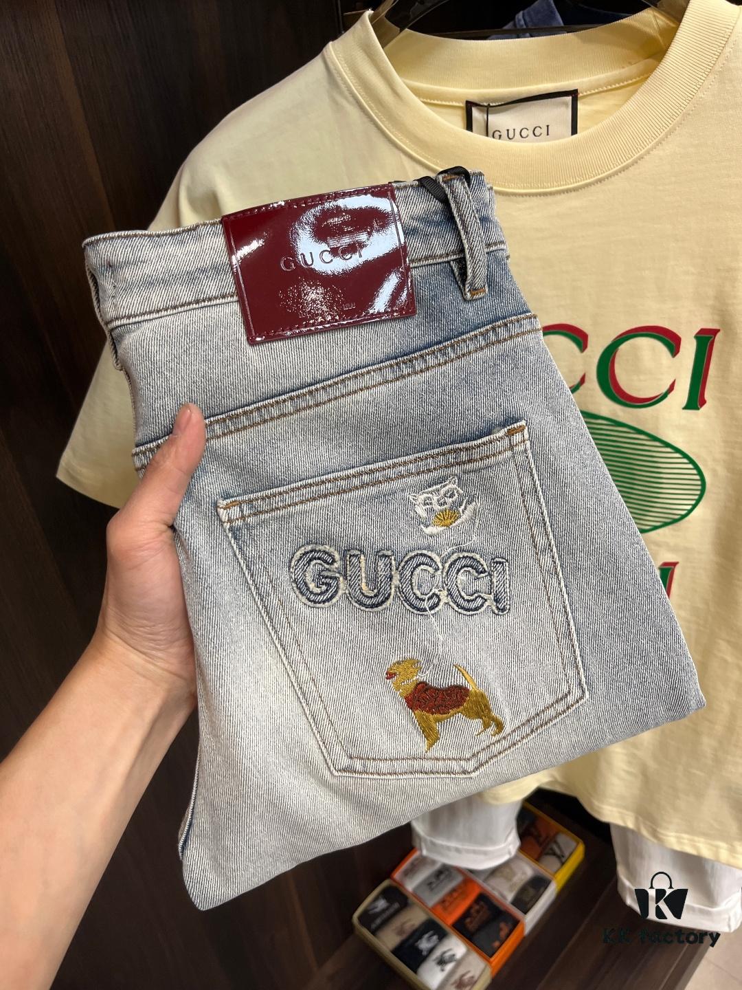 Exclusive New Arrival 🔥 Chrome Hearts Style Men's Fashion Casual Jeans, High-End European Design Original Stock Pants, Trendy and Comfortable, Breathable Fabric with Impeccable Details, Brand-Inspired Design Concept Reflecting Premium Quality, Relaxed Cut for an Excellent Fit