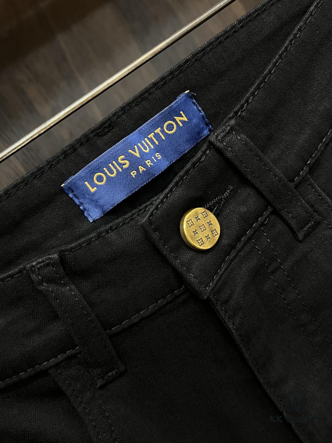 Exclusive New Arrival🔥 Chrome Hearts Style Men's Fashion Casual Jeans, High-End European Design Original Stock Pants, Trendy and Comfortable, Breathable Fabric with Impeccable Details, Brand-Inspired Design Concept Showcasing Premium Quality, Relaxed Cut with Excellent Fit