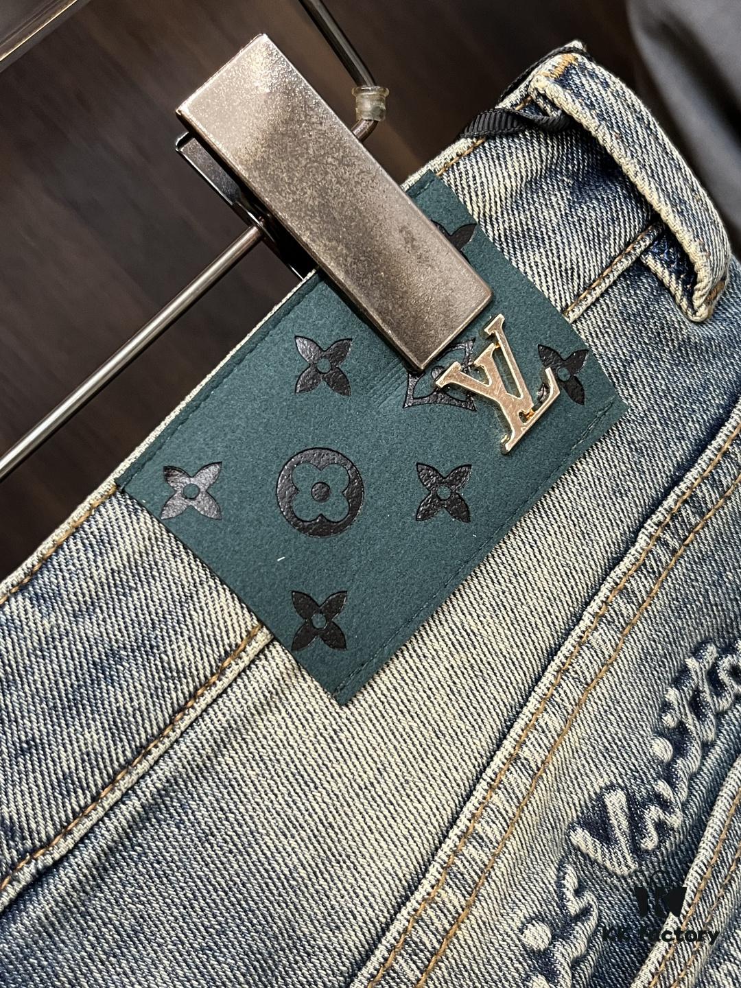 Exclusive New Arrival 🔥 Chrome Hearts Style Men's Fashion Casual Jeans, High-End European Design Original Stock Pants, Trendy and Comfortable, Breathable Fabric with Impeccable Details, Brand-Inspired Design Concept Showcasing Premium Quality, Leisure Cut for an Outstanding Fit