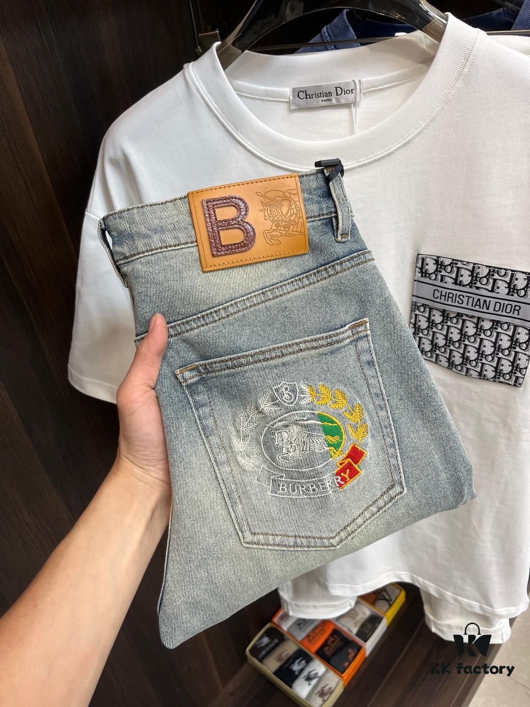 Exclusive New Arrival 🔥 Chrome Hearts Style Men's Fashion Casual Jeans, High-End European Cut Original Order Pants, Trendy and Comfortable with Excellent Breathability, Impeccable Details, Brand-Inspired Design Concept Showcasing Premium Quality, Perfect Relaxed Fit Silhouette