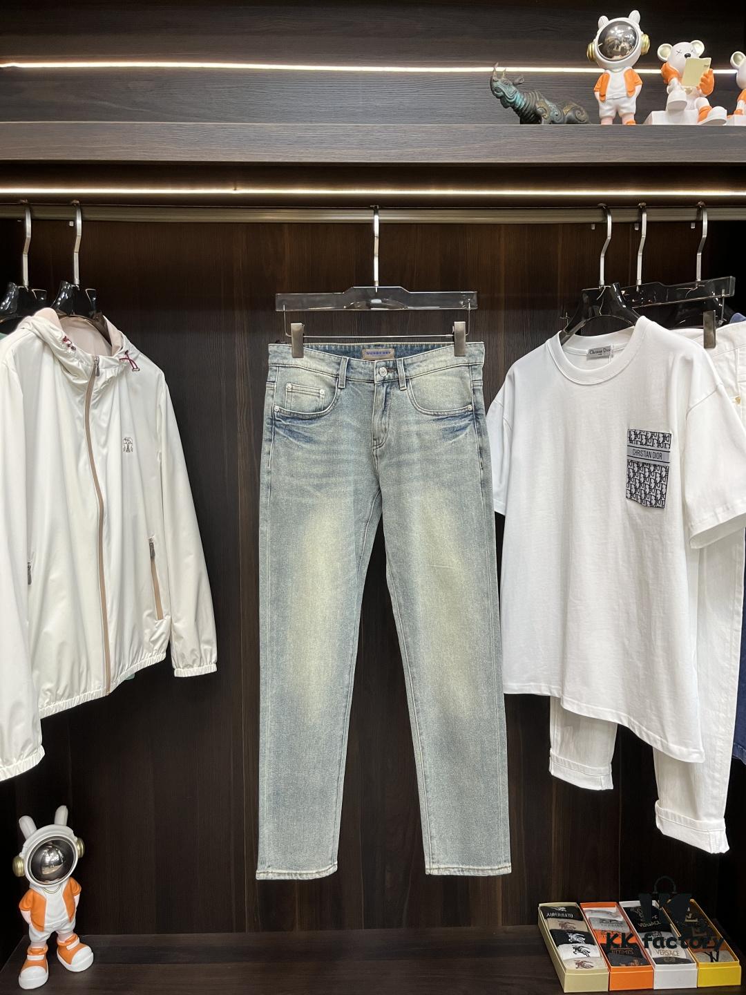 Exclusive New Arrival 🔥 Chrome Hearts Style Men's Fashion Casual Jeans, High-End European Cut Original Order Pants, Trendy and Comfortable with Excellent Breathability, Impeccable Details, Brand-Inspired Design Concept Showcasing Premium Quality, Perfect Relaxed Fit Silhouette