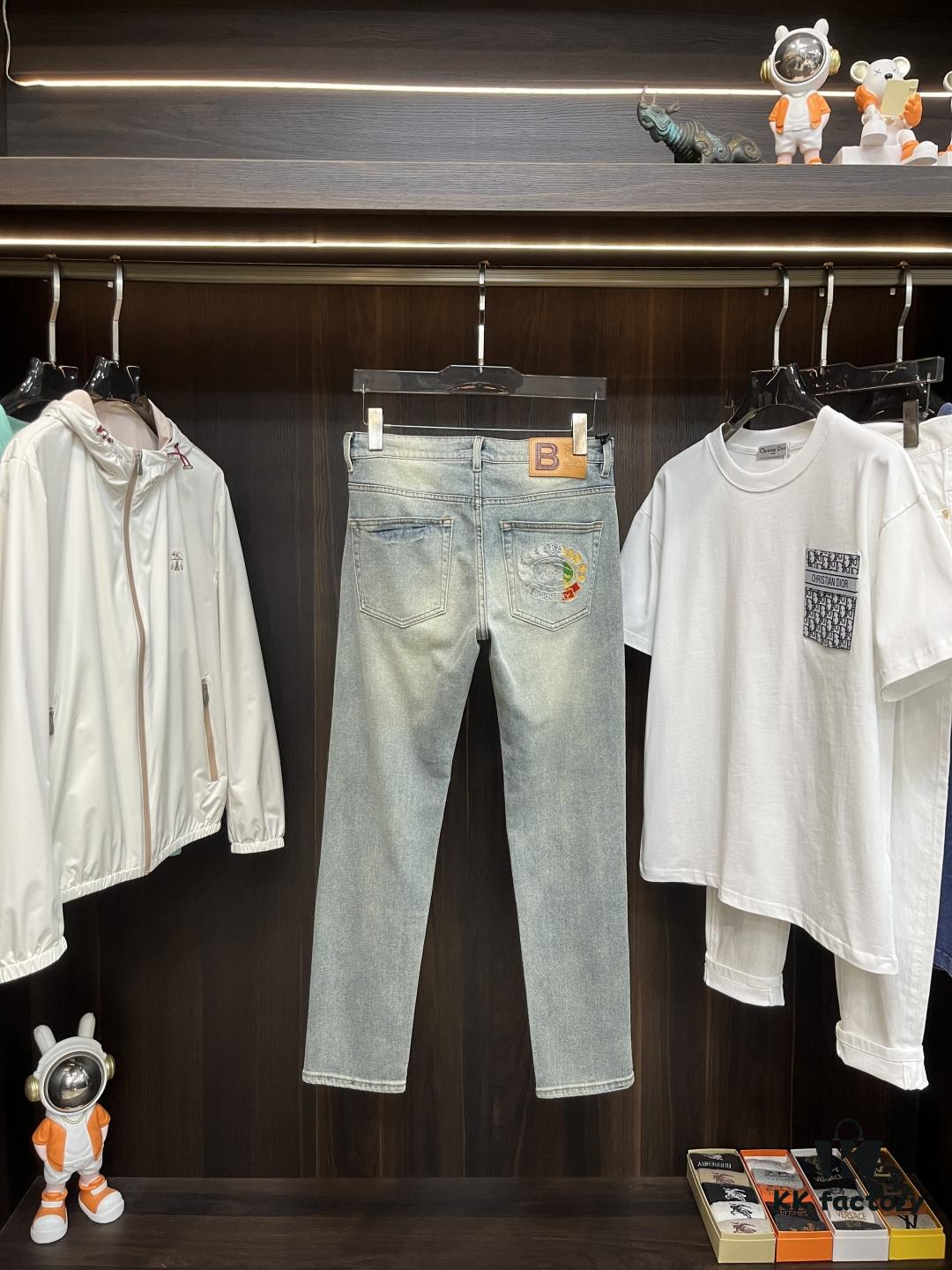 Exclusive New Arrival 🔥 Chrome Hearts Style Men's Fashion Casual Jeans, High-End European Cut Original Order Pants, Trendy and Comfortable with Excellent Breathability, Impeccable Details, Brand-Inspired Design Concept Showcasing Premium Quality, Perfect Relaxed Fit Silhouette
