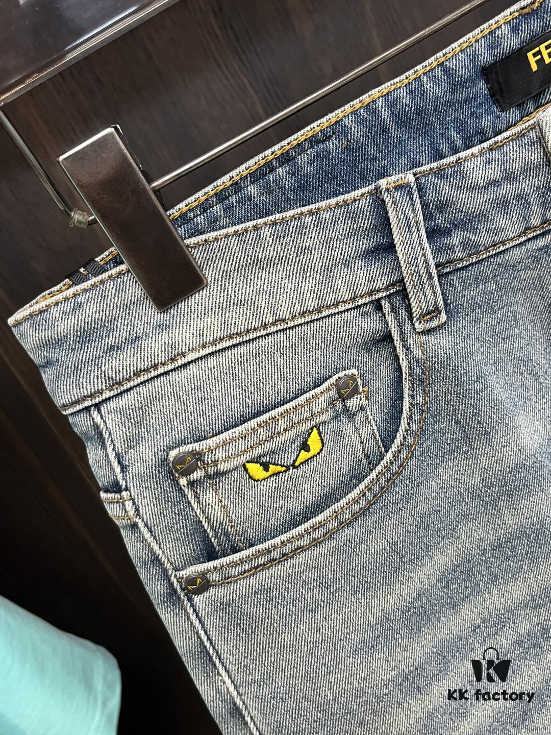 Exclusive New Arrival Crocodile Heart Men's Fashion Casual Jeans, High-End European Style Original Stock Pants, Trendy and Comfortable Casual Trousers with Excellent Breathability and Impeccable Craftsmanship, Featuring Brand Design Elements and Premium Quality, Offering a Relaxed Fit with Flattering Silhouette