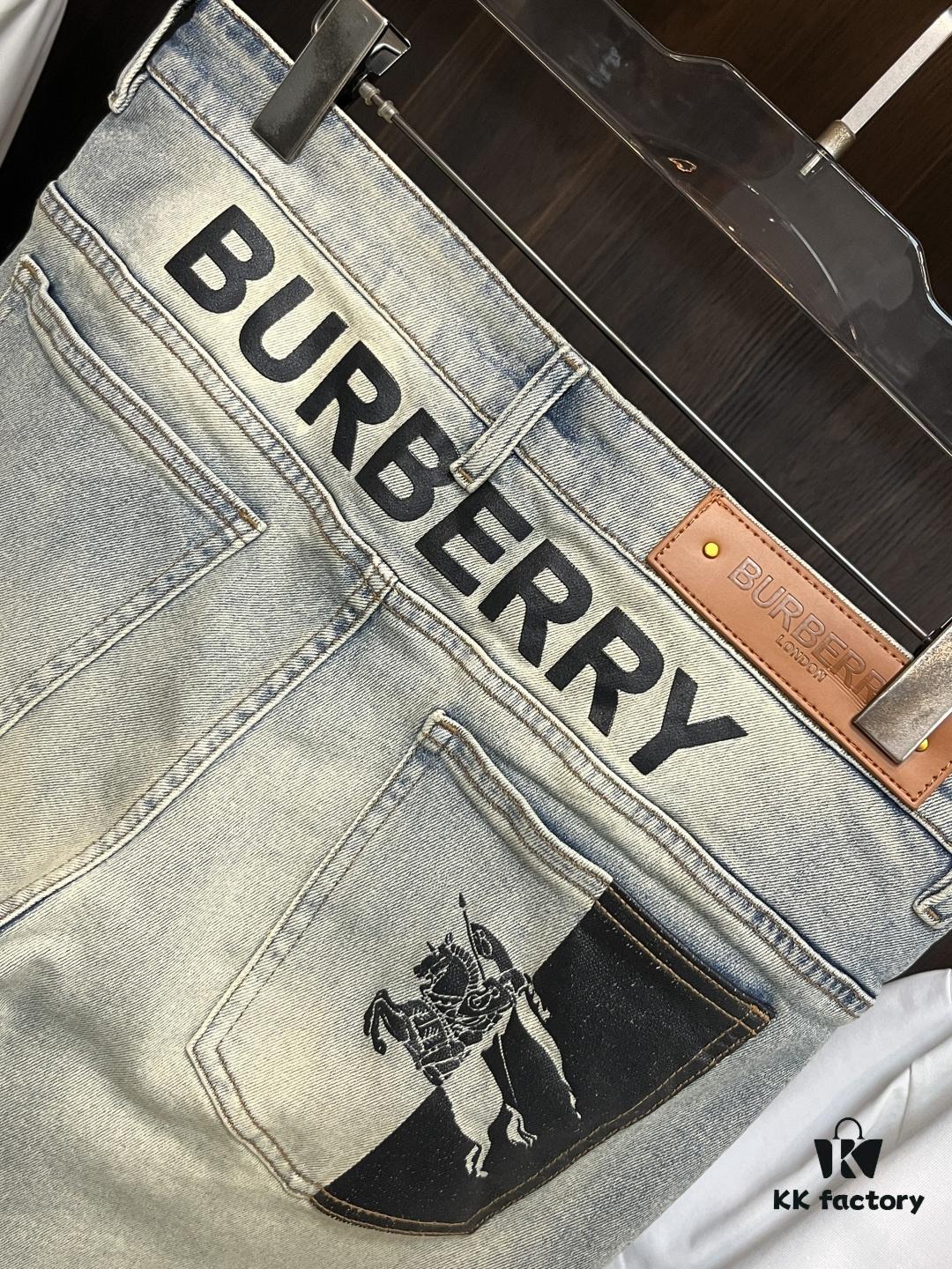 Exclusive New Arrival 🔥 Cross Jewelry Men's Fashion Casual Jeans, High-End European Style Original Stock Pants, Trendy and Comfortable with Excellent Breathability, Impeccable Craftsmanship and Brand Design Elements Reflecting Premium Quality, Featuring a Relaxed Cut for an Outstanding Fit