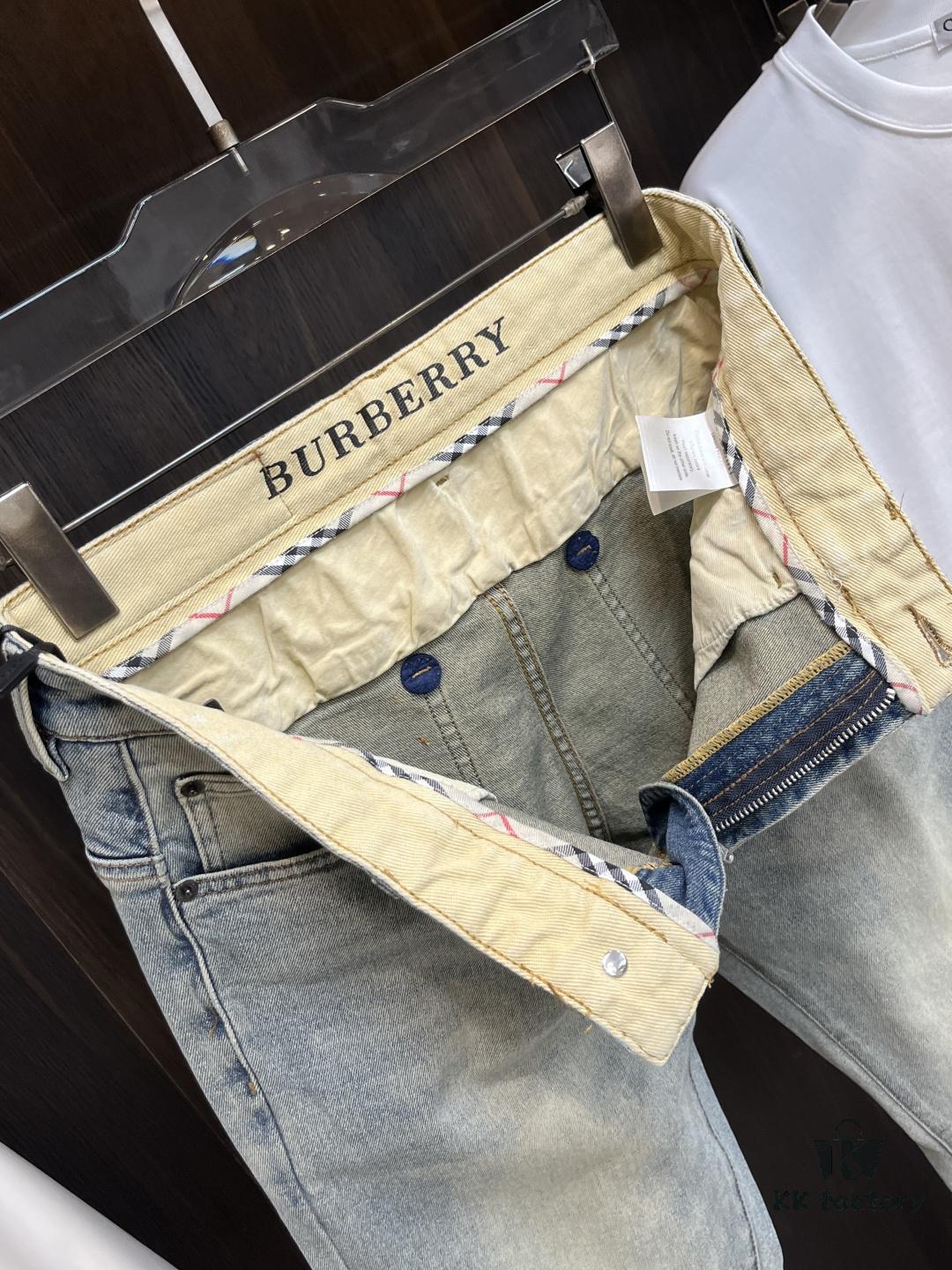 Exclusive New Arrival 🔥 Cross Jewelry Men's Fashion Casual Jeans, High-End European Style Original Stock Pants, Trendy and Comfortable with Excellent Breathability, Impeccable Craftsmanship and Brand Design Elements Reflecting Premium Quality, Featuring a Relaxed Cut for an Outstanding Fit