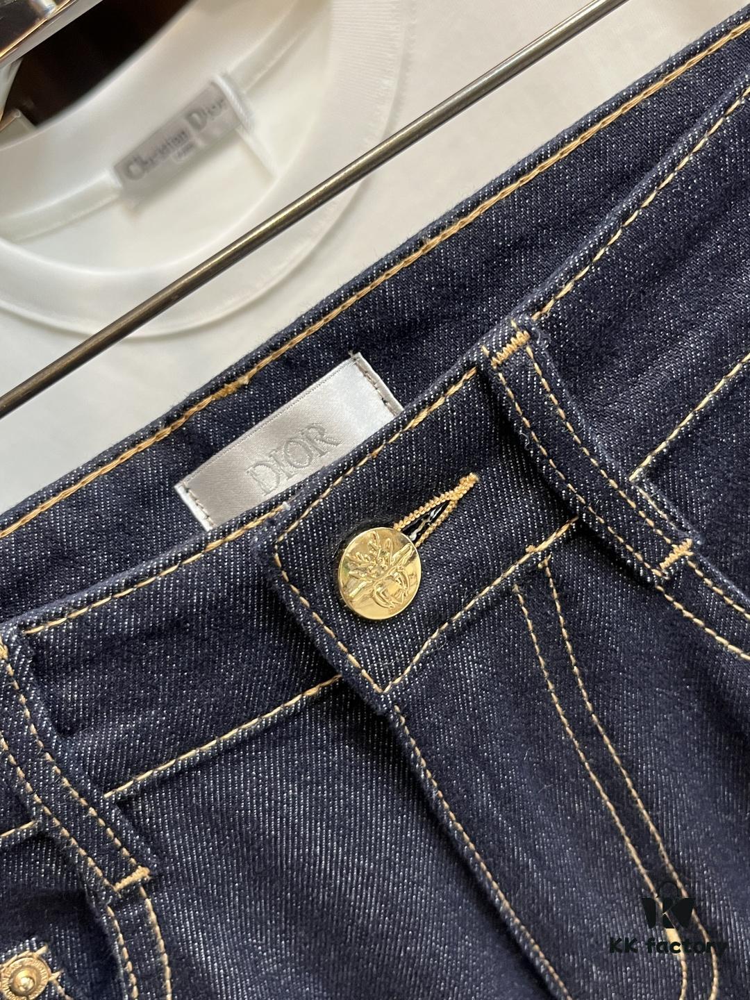 Exclusive New Arrival 🔥 Chrome Hearts Style Men's Fashion Casual Jeans, High-End European Original Design Pants, Trendy and Comfortable with Excellent Breathability and Impeccable Craftsmanship, Brand-Inspired Design Concept Reflects Premium Quality, Featuring a Relaxed Cut for an Outstanding Fit