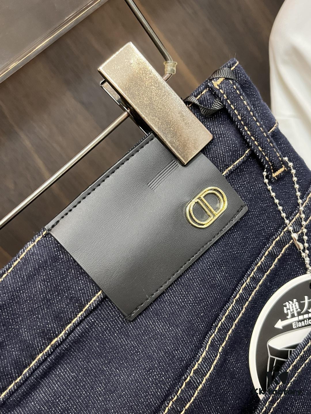 Exclusive New Arrival 🔥 Chrome Hearts Style Men's Fashion Casual Jeans, High-End European Original Design Pants, Trendy and Comfortable with Excellent Breathability and Impeccable Craftsmanship, Brand-Inspired Design Concept Reflects Premium Quality, Featuring a Relaxed Cut for an Outstanding Fit