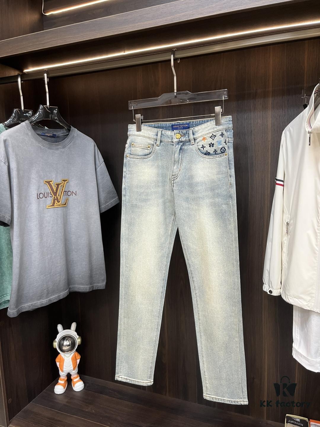 Exclusive New Arrival🔥 Chrome Hearts Style Men's Fashion Casual Jeans, High-End European Original Stock Pants, Trendy and Comfortable with Premium Design and Excellent Craftsmanship