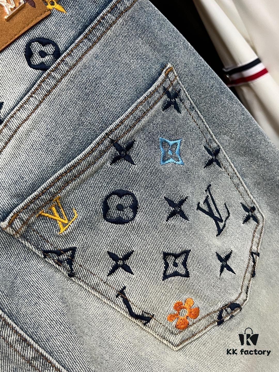 Exclusive New Arrival🔥 Chrome Hearts Style Men's Fashion Casual Jeans, High-End European Original Stock Pants, Trendy and Comfortable with Premium Design and Excellent Craftsmanship