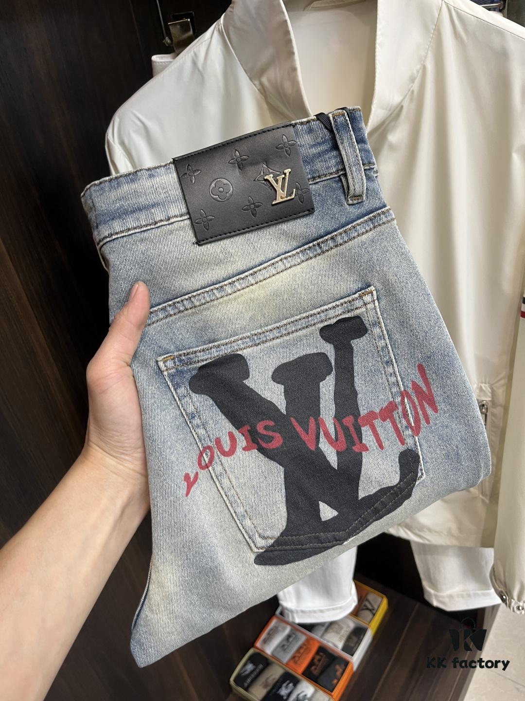 Exclusive New Arrival 🔥 Cross Heart Men's Fashion Casual Jeans, High-End European Style Original Stock Pants, Trendy and Comfortable, Breathable Fabric with Impeccable Details, Brand-Inspired Design Concept Exuding Premium Quality, Leisure Cut with Excellent Fit