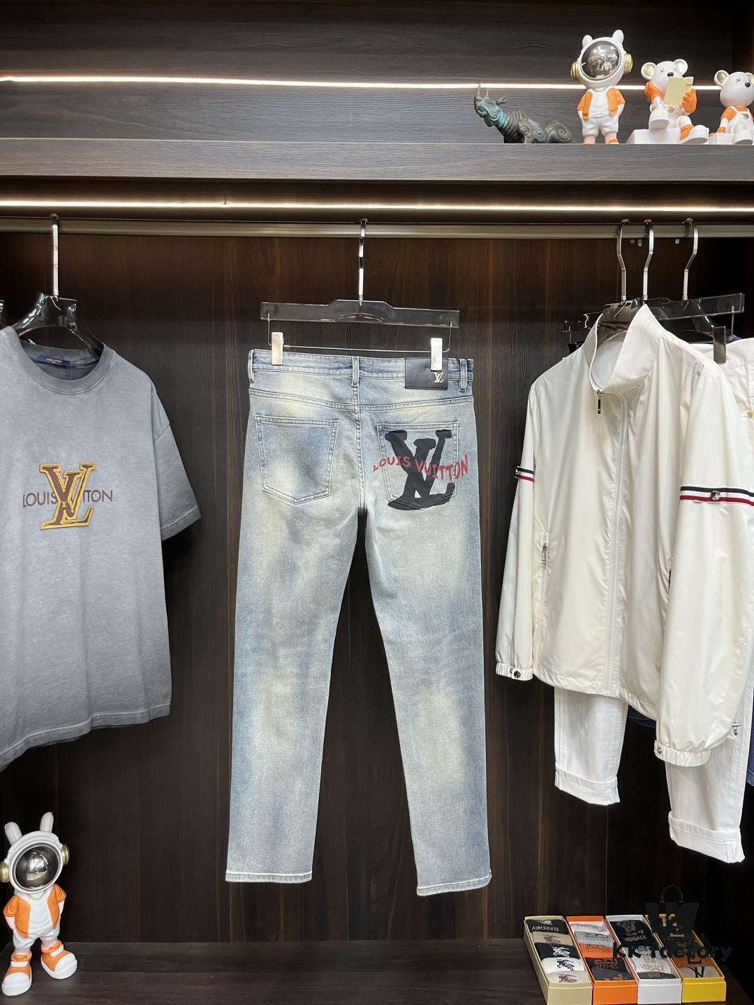 Exclusive New Arrival 🔥 Cross Heart Men's Fashion Casual Jeans, High-End European Style Original Stock Pants, Trendy and Comfortable, Breathable Fabric with Impeccable Details, Brand-Inspired Design Concept Exuding Premium Quality, Leisure Cut with Excellent Fit