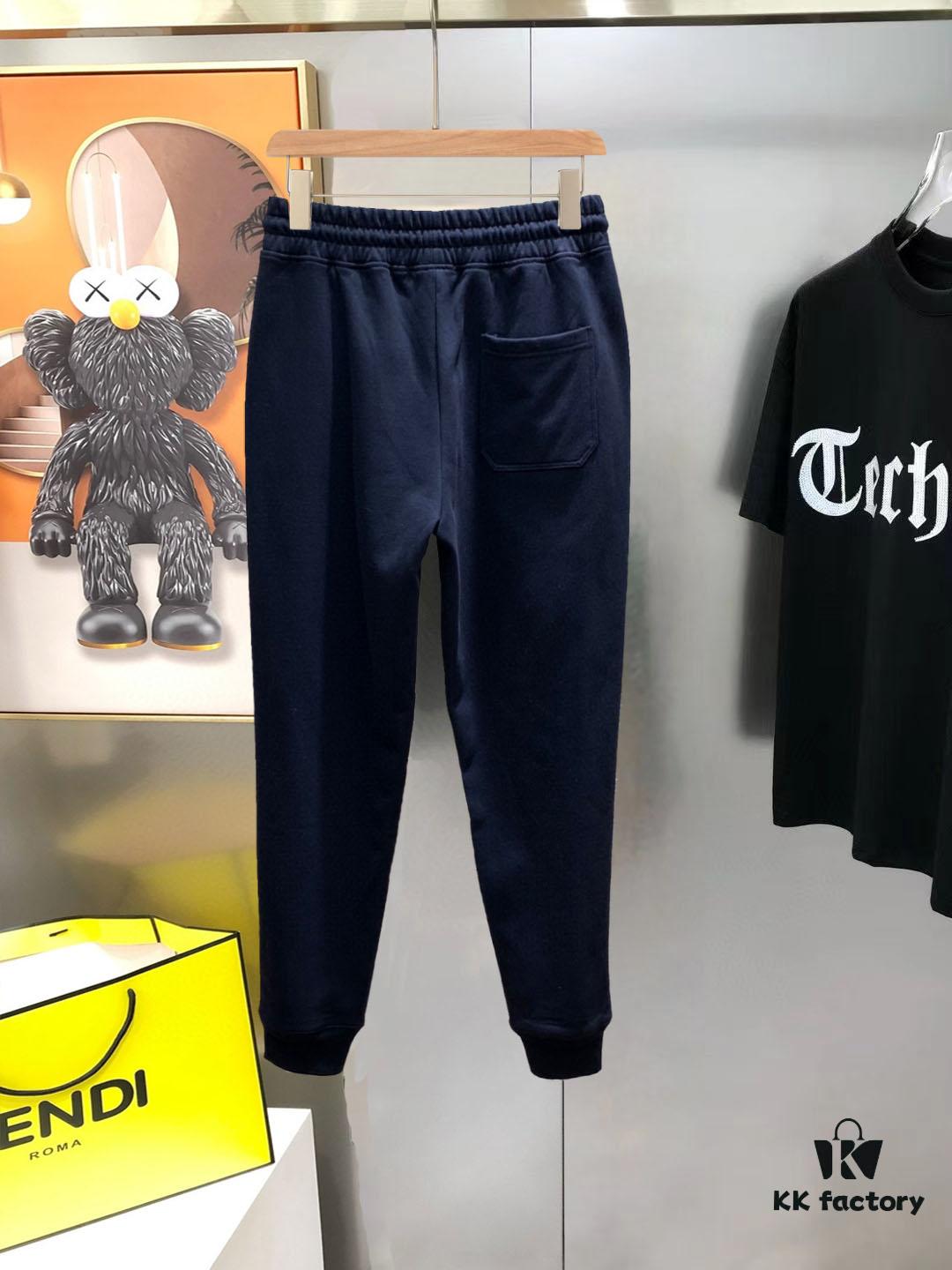 Chrome Hearts 2025 Spring New Arrival Authentic Men's Casual Pants, Sweatpants, Counter Synchronized Sale ✨ High-End Custom, Original Order Premium Quality, Simple and Stylish Versatile Design ✨ Official Logo Design, Imported 100% Cotton Fabric, Original Version, Premium Imported Hardware Accessories, Elegant and Handsome Fit, Refreshing Visual Impact! Factory Precision Craftsmanship, Impeccable Details, Flattering on All Body Types, Must-Have Personal Keep