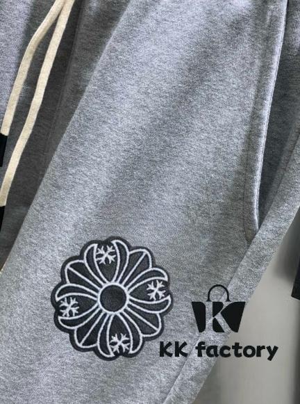 Chrome Hearts 2025 Spring New Arrival Authentic Men's Casual Pants, Sweatpants, Counter Synchronized Sale ✨ High-End Custom, Original Order Premium Quality, Simple and Stylish Versatile Design ✨ Official Logo Design, Imported 100% Cotton Fabric, Original Version, Premium Imported Hardware Accessories, Elegant and Handsome Fit, Refreshing Visual Impact! Factory Precision Craftsmanship, Impeccable Details, Flattering on All Body Types, Must-Have Personal Keep