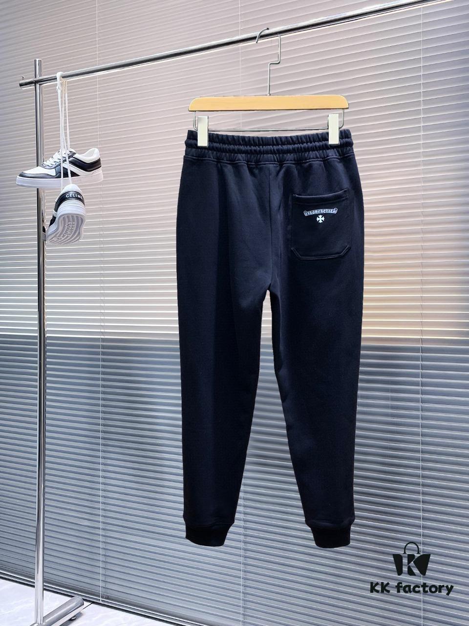 Chrome Hearts New Arrival Casual Pants, High-End Version! Premium Counter Custom Fabric, Elastic Drawstring Waistband, Breathable and Comfortable, Impeccable Details, Signature Brand Design Concept Reflecting Superior Quality. Soft and Smooth Touch with Relaxed Tailoring for an Excellent Fit.