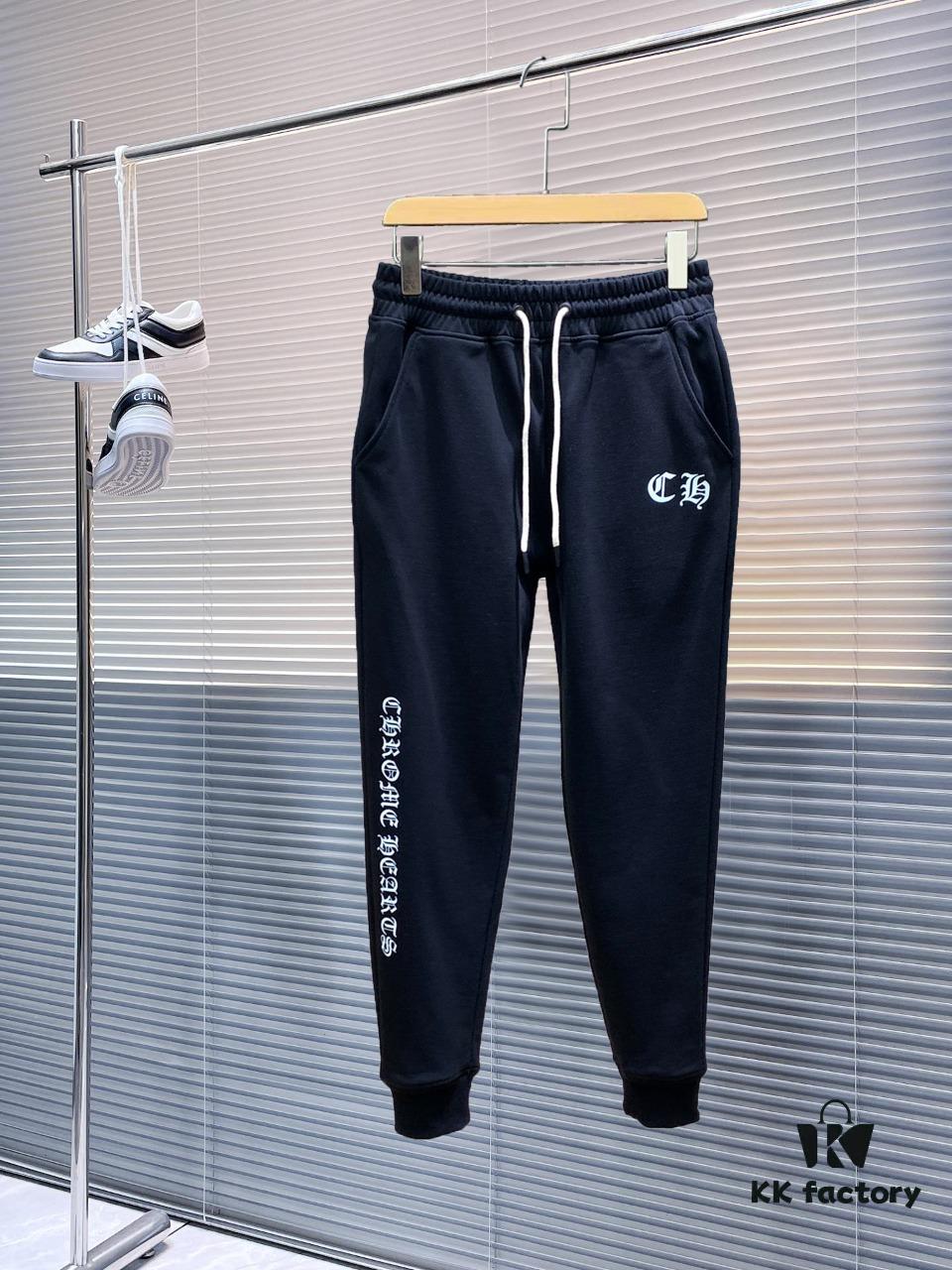 Chrome Hearts New Style Casual Pants, High-End Version! Premium Counter Custom Fabric, Elastic Drawstring Waist Design, Highly Breathable and Comfortable, Impeccable Details, Brand-Inspired Design Concept Reflecting Superior Quality. Soft and Smooth to the Touch! Featuring a Relaxed Cut with an Excellent Fit.