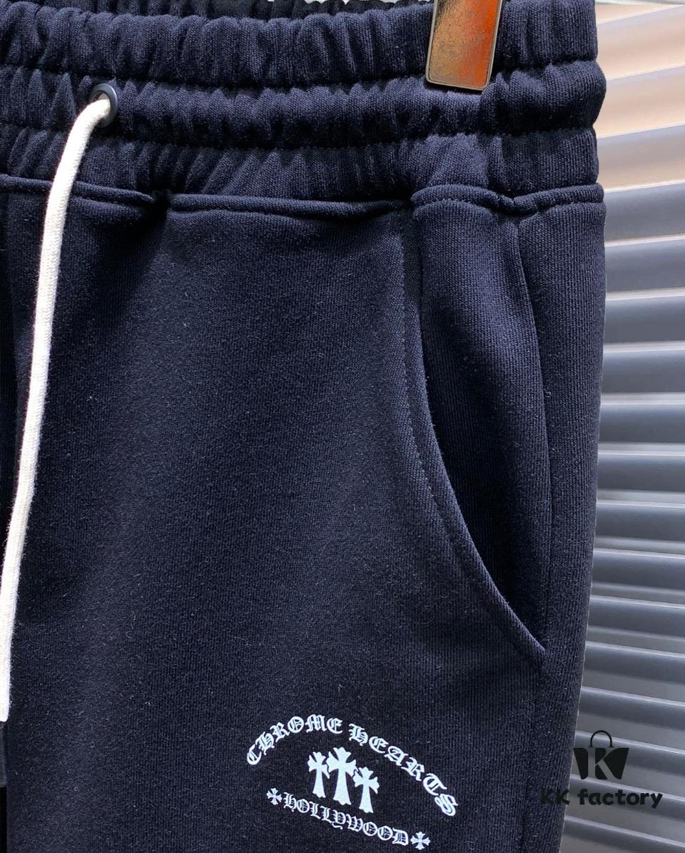 Chrome Hearts New Casual Pants, High-End Version! Custom Counter Fabric, Elastic Drawstring Design, Highly Breathable and Comfortable, Impeccable Details, Brand-Inspired Design Concept Reflecting Premium Quality. Soft and Smooth Texture! Features a Relaxed Cut with an Excellent Fit.
