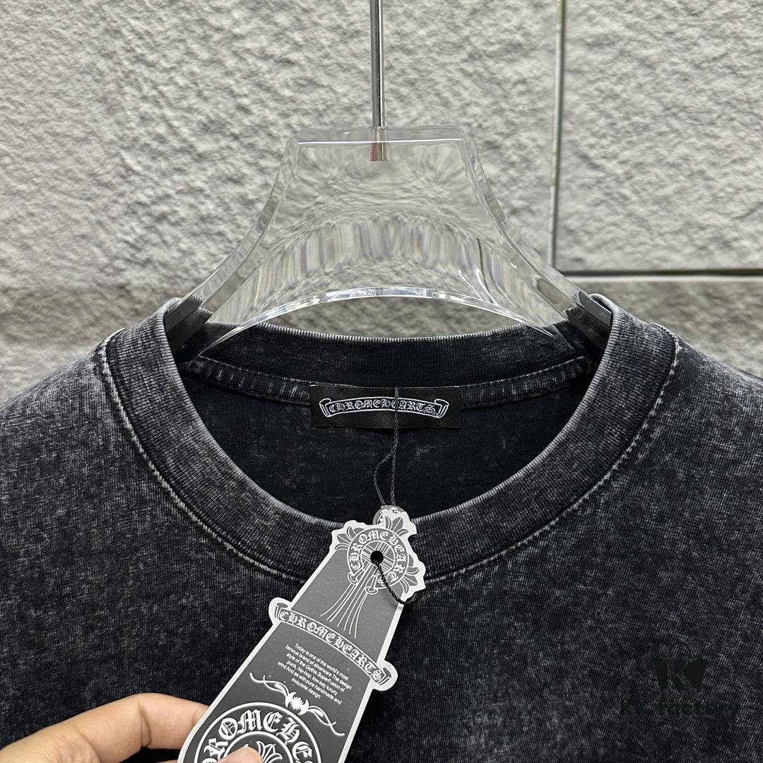 CH* Chrome Hearts* 2025 Spring/Summer New Arrival Distressed Snowflake Wash Vintage Round Neck Short Sleeve T-Shirt with Chest and Back Logo, Horseshoe Print, Custom Fabric Unisex Tee