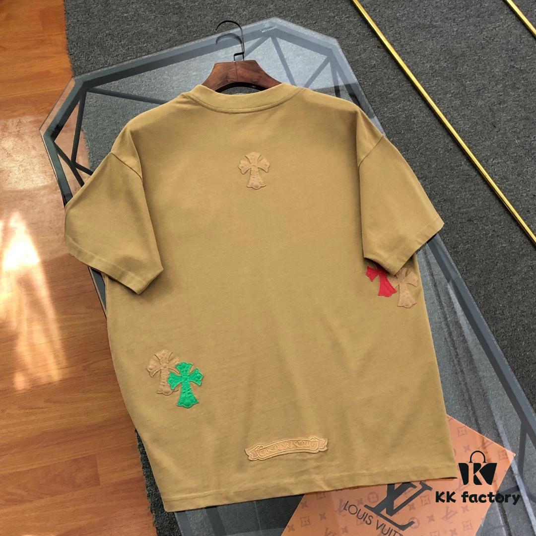 Chrome Hearts 2025 New Heavy Washed Leather Patch Embroidered Short Sleeve T-Shirt △ Original Fabric △ High Version △ Premium Quality Influencer and Celebrity Style △ 320g Heavy Garment Wash Embroidery with Horse Hoof Cross and Graffiti Print △ Extremely Versatile and Stylish △ Full Trims △ Unisex Must-Have Tee