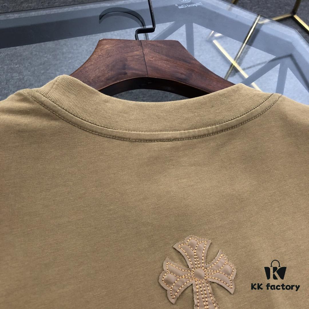 Chrome Hearts 2025 New Heavy Washed Leather Patch Embroidered Short Sleeve T-Shirt △ Original Fabric △ High Version △ Premium Quality Influencer and Celebrity Style △ 320g Heavy Garment Wash Embroidery with Horse Hoof Cross and Graffiti Print △ Extremely Versatile and Stylish △ Full Trims △ Unisex Must-Have Tee