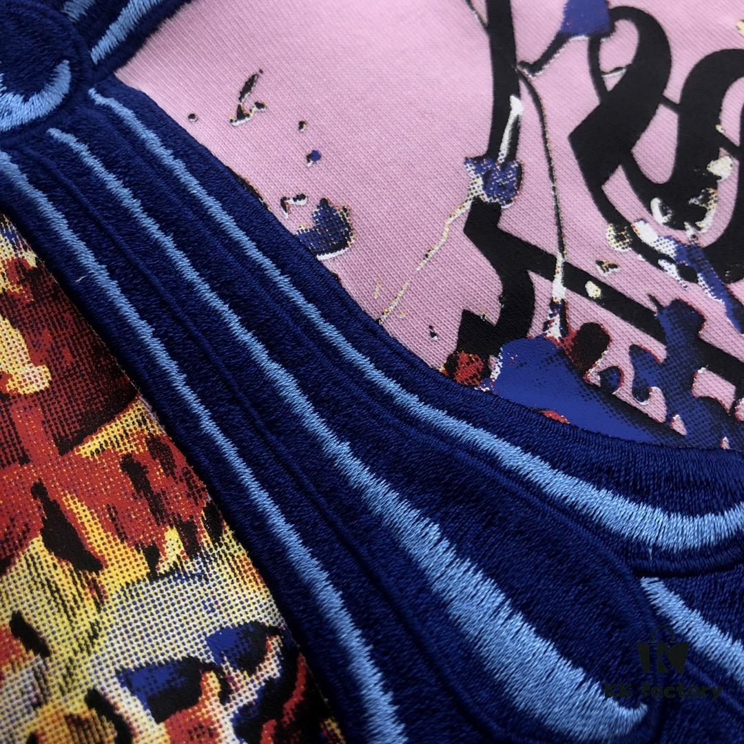 Chrome Hearts 2025 New Embroidered Graffiti Print Short Sleeve T-Shirt △ Original Fabric △ High Version △ Premium Quality Influencer and Celebrity Style △ 320g Garment Washed △ Horsehoof Cross Embroidery and Graffiti Printing △ Extremely Versatile and Stylish △ Complete Three Labels △ Unisex Must-Have Style