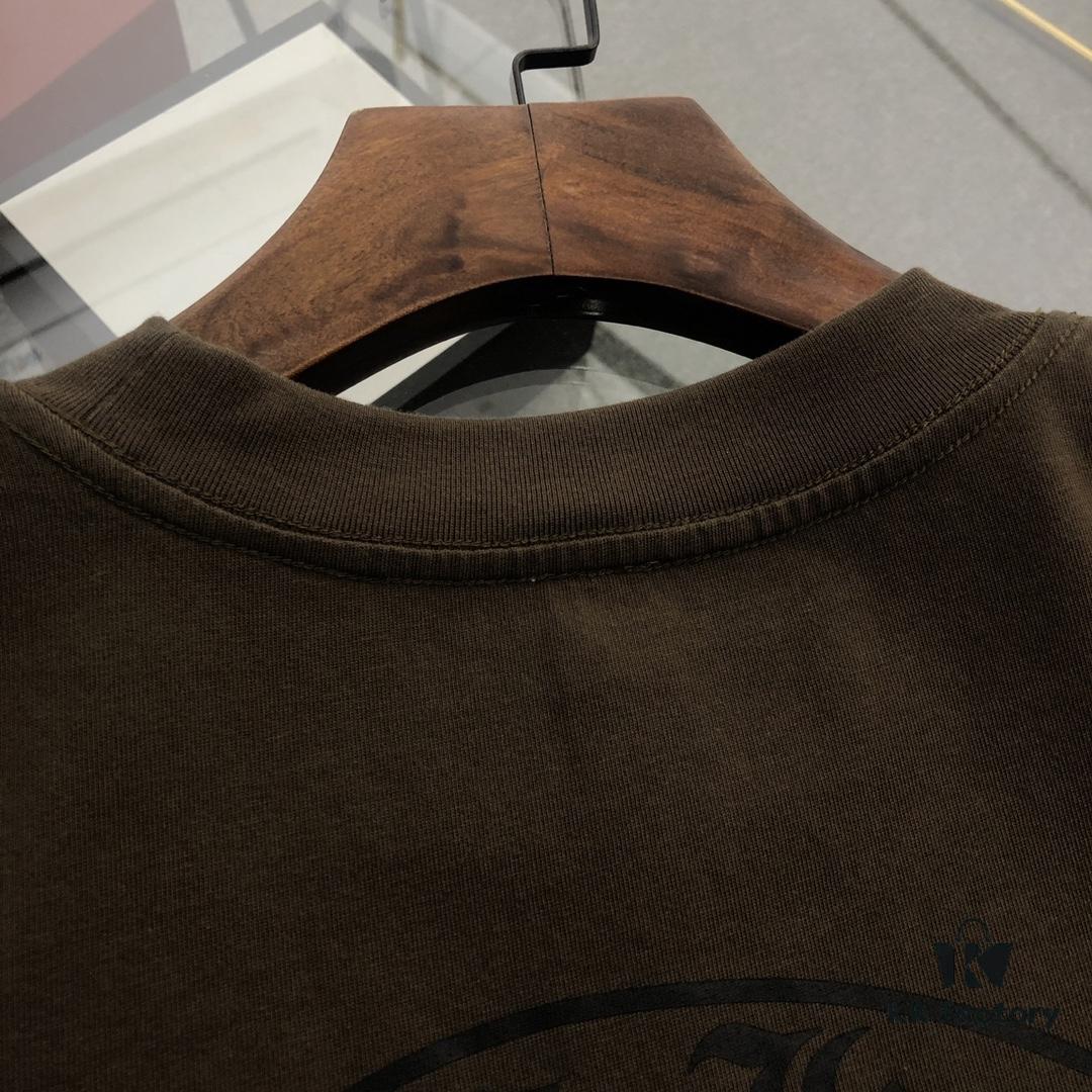 Chrome Hearts 2025 New Embroidered Graffiti Print Short Sleeve T-Shirt △ Original Fabric △ High Version △ Premium Quality Influencer and Celebrity Style △ 320g Garment Washed △ Horse Hoof Cross Embroidery and Graffiti Printing △ Extremely Versatile and Stylish △ Full Triple Label △ Unisex Essential