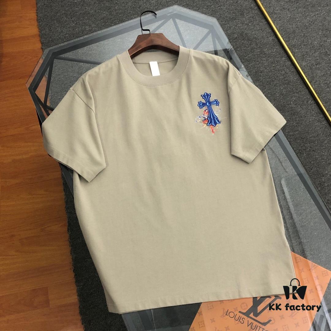 Chrome Hearts 2025 New Embroidered Graffiti Print Short Sleeve T-Shirt △ Original Fabric △ High Version △ High-Quality Celebrity and Influencer Style 320g Garment Washed Embroidered Horse Hoof Cross Graffiti Craft Horse Hoof Cross Print A Super Versatile and Stylish Short Sleeve Top Complete with Three Labels Unisex Essential for Everyone