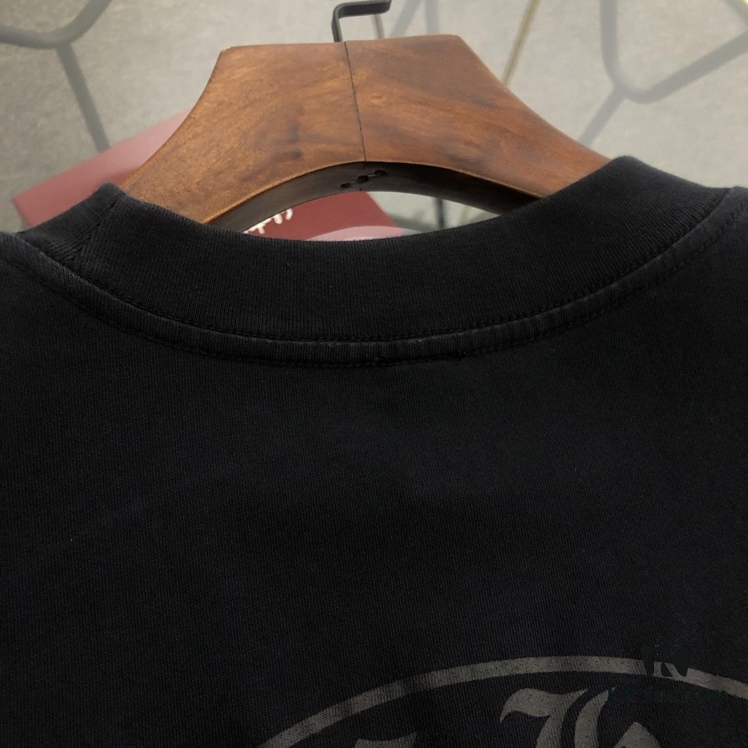 Chrome Hearts 2025 New Embroidered Graffiti Print Short Sleeve T-Shirt △ Original Fabric △ High-Version △ Premium Quality Influencer & Celebrity Style 320g Garment Washed Embroidered Horseshoe Cross Graffiti Craft Horseshoe Cross Print Unisex Versatile Must-Have Tee with Full Triple Labels