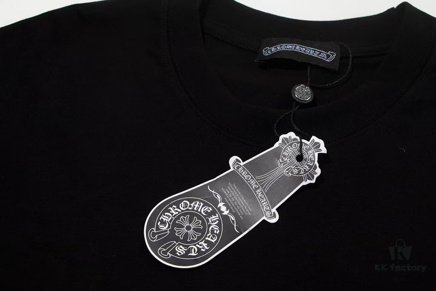 2025 New Croxx Heart Metal Rhinestone Embellished Short Sleeve T-Shirt