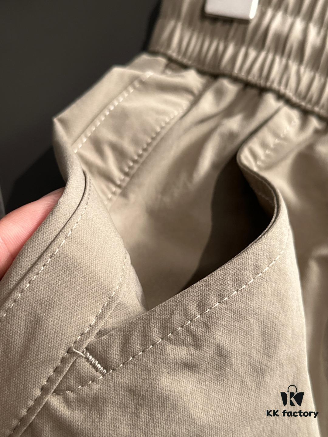 Stone Island 2025 Spring/Summer New Elastic Waist Casual Pants, Lightweight Custom Fabric, Breathable and Comfortable, Exquisite Details, Premium Design Concept, Soft and Smooth Texture, Relaxed Cut with Excellent Fit