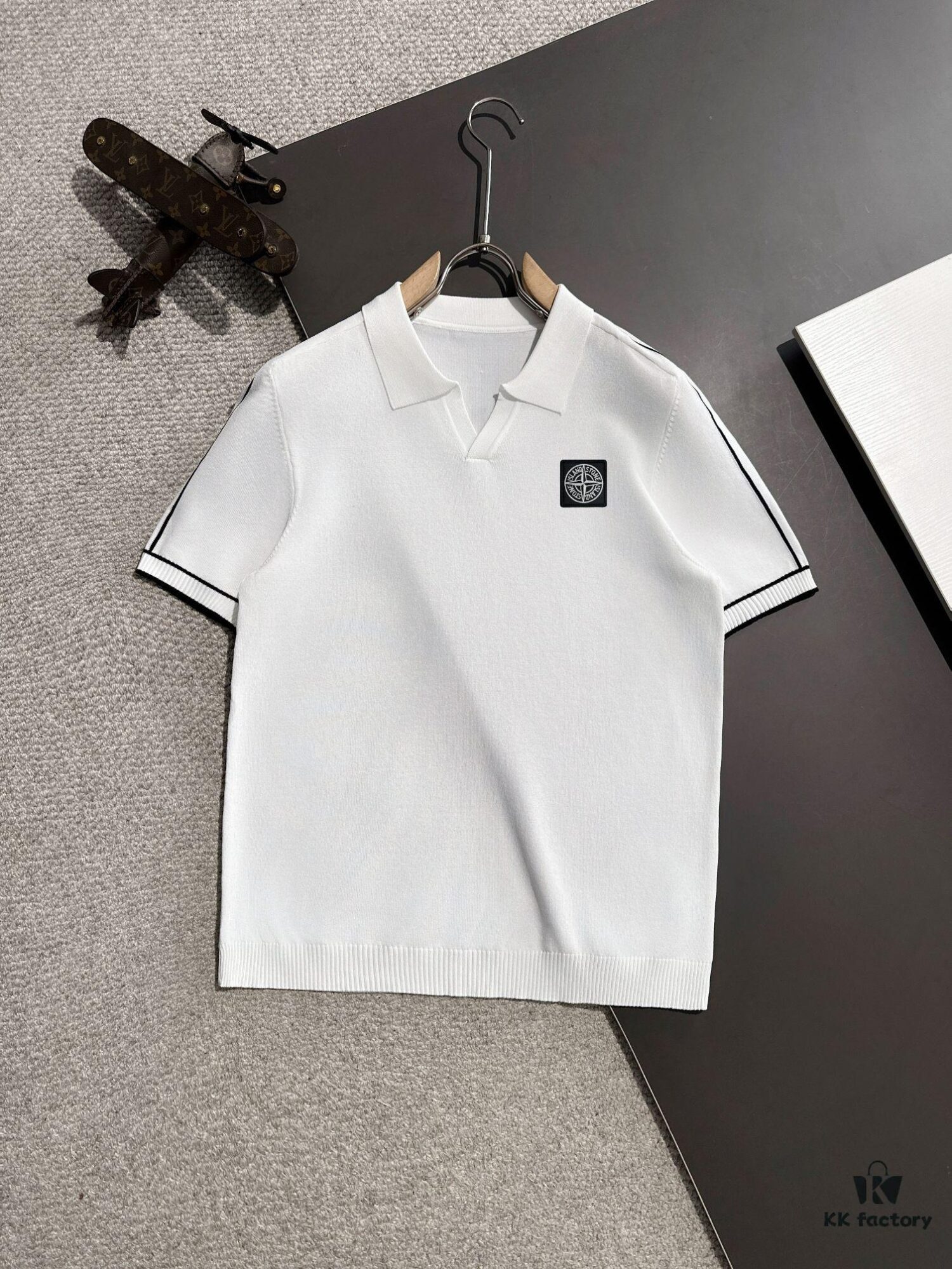 High-Quality Stone Island 2025 Spring/Summer New Men's Lapel Short-Sleeve T-Shirt