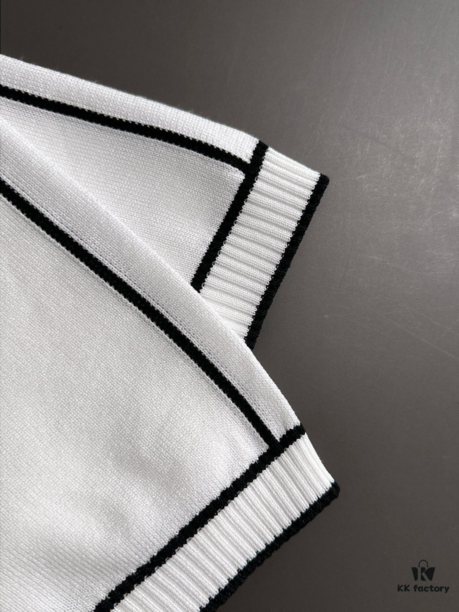 High-Quality Stone Island 2025 Spring/Summer New Men's Lapel Short-Sleeve T-Shirt