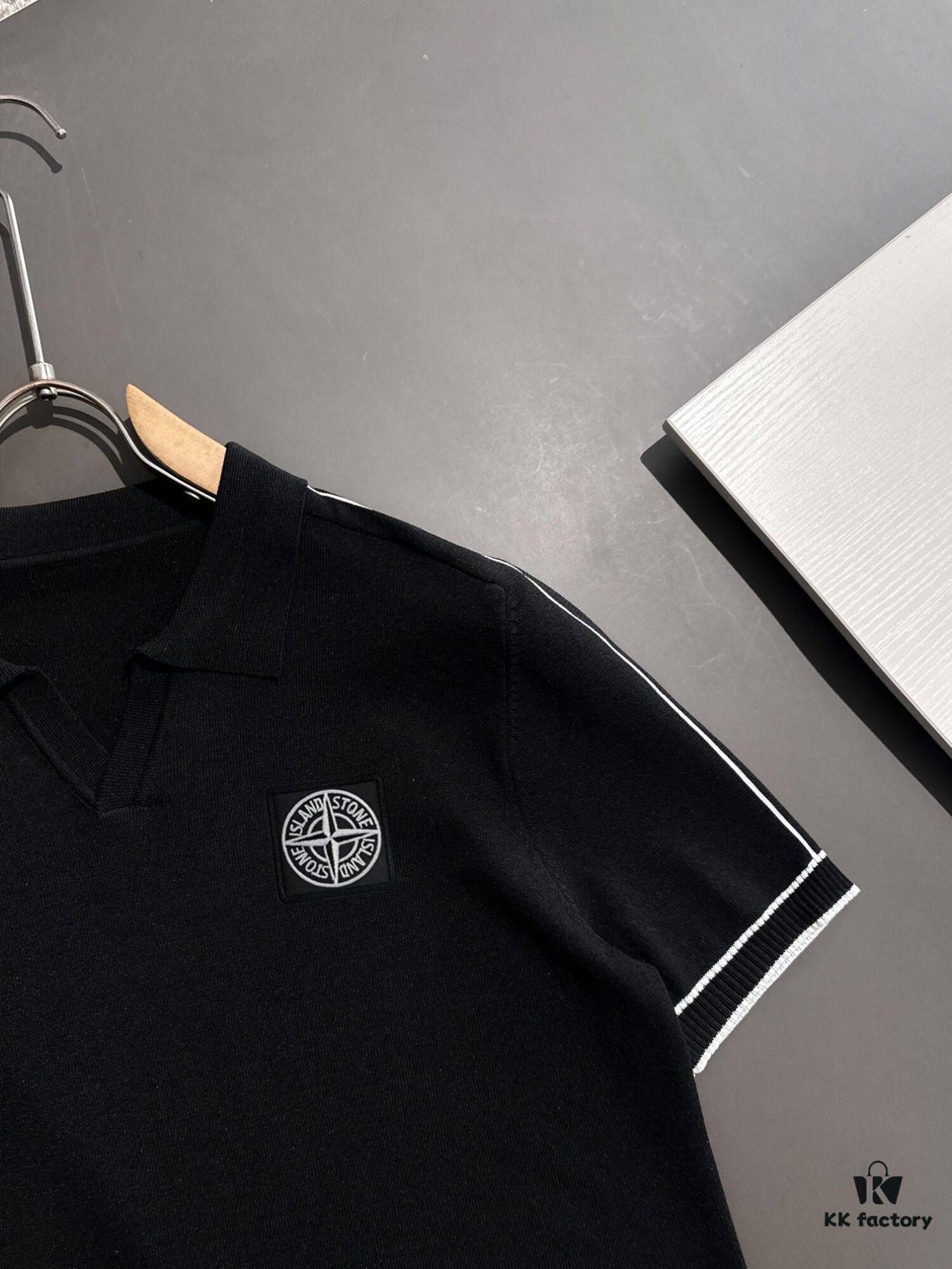 High-Quality Stone Island 2025 Spring/Summer New Men's Lapel Short-Sleeve T-Shirt