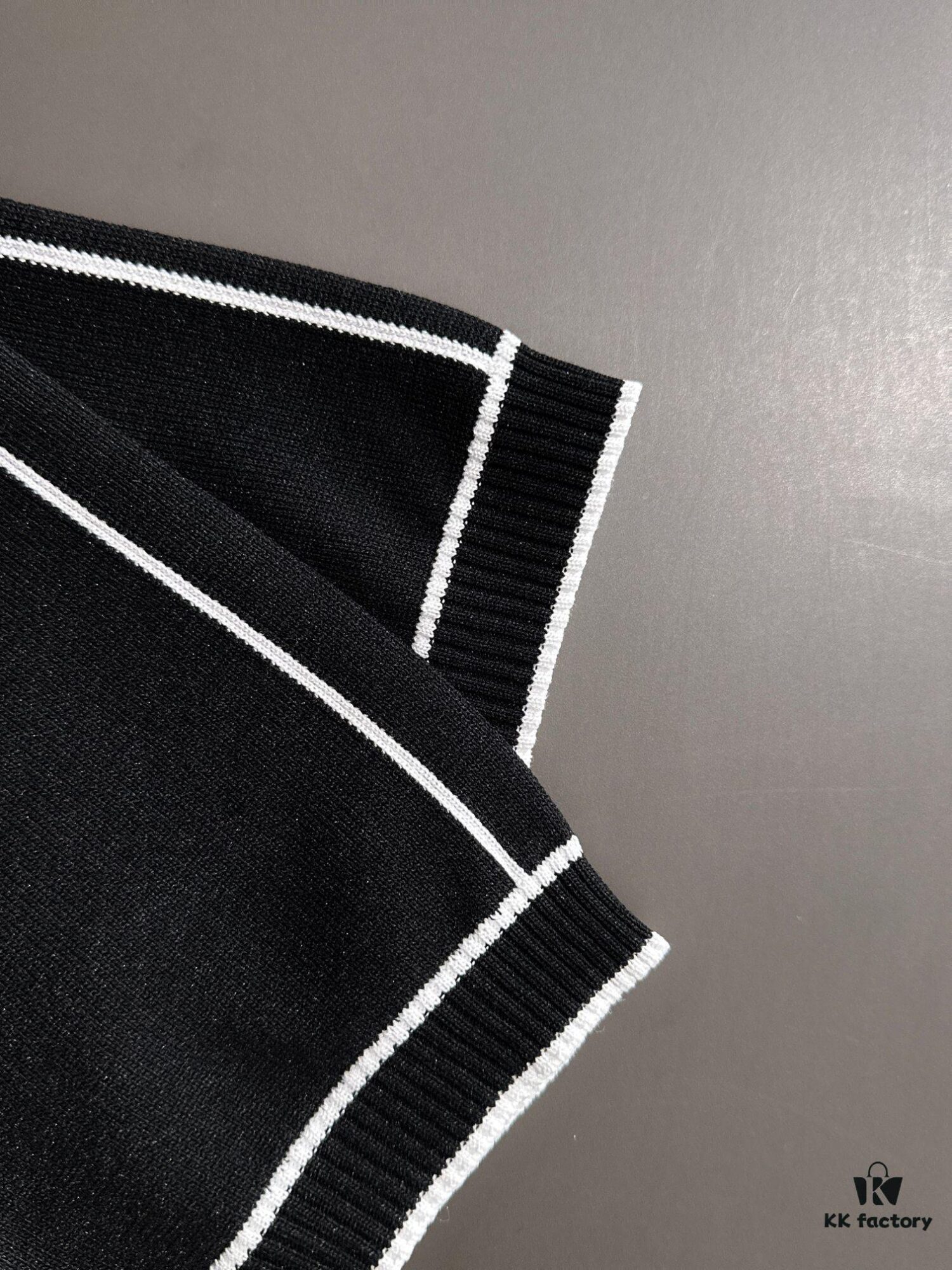 High-Quality Stone Island 2025 Spring/Summer New Men's Lapel Short-Sleeve T-Shirt