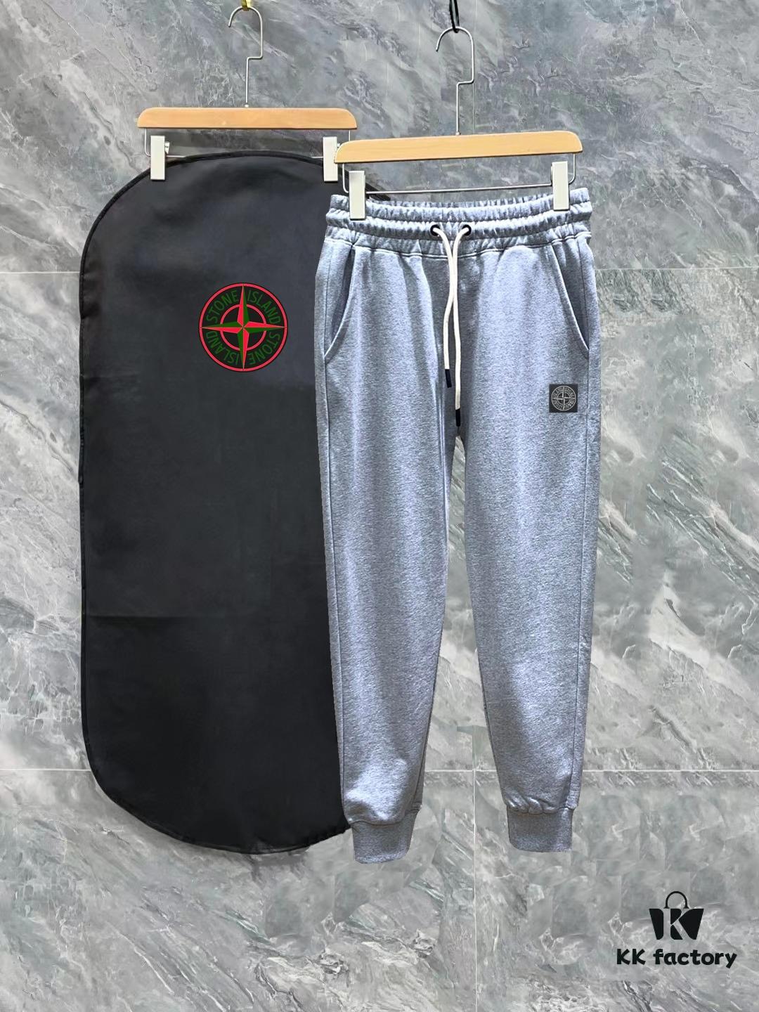 Stone Island SS Collection Slim-Fit Sport Pants with Minimalist Logo, Premium Fabric from Domestic OEM Factory