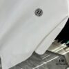 Stone Island 2025 Early Spring New Arrival Short Sleeve T-Shirt with Hand-Customized Logo on Chest, Pure Cotton Fabric, 260g Same-Dye-Batch Material, OS Drop-Shoulder Fit, Classic Buttoned Hem, Fully Lined with Hang Tag, Collar Label and Wash Label