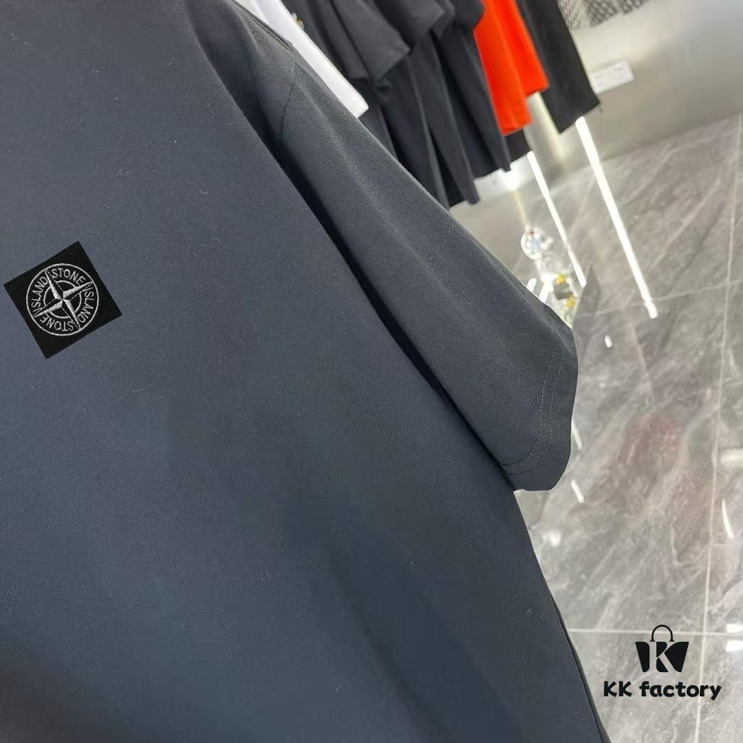 Stone Island 2025 Spring Collection Short Sleeve T-Shirt with Hand-Customized Logo on Chest, Pure Cotton Fabric, 260g Same-Dye-Batch Material, OS Drop-Shoulder Fit